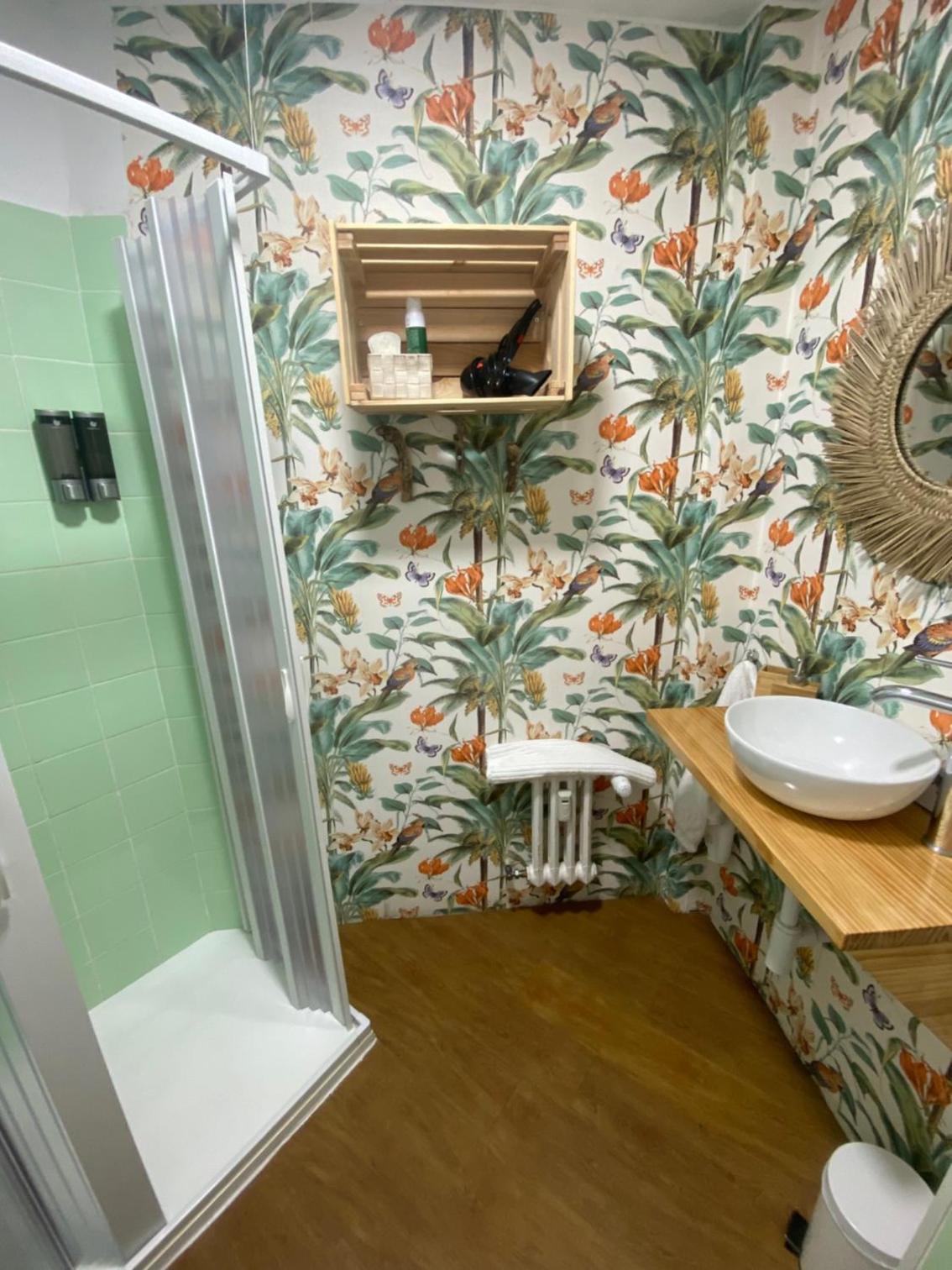 Boogalow Hostel
