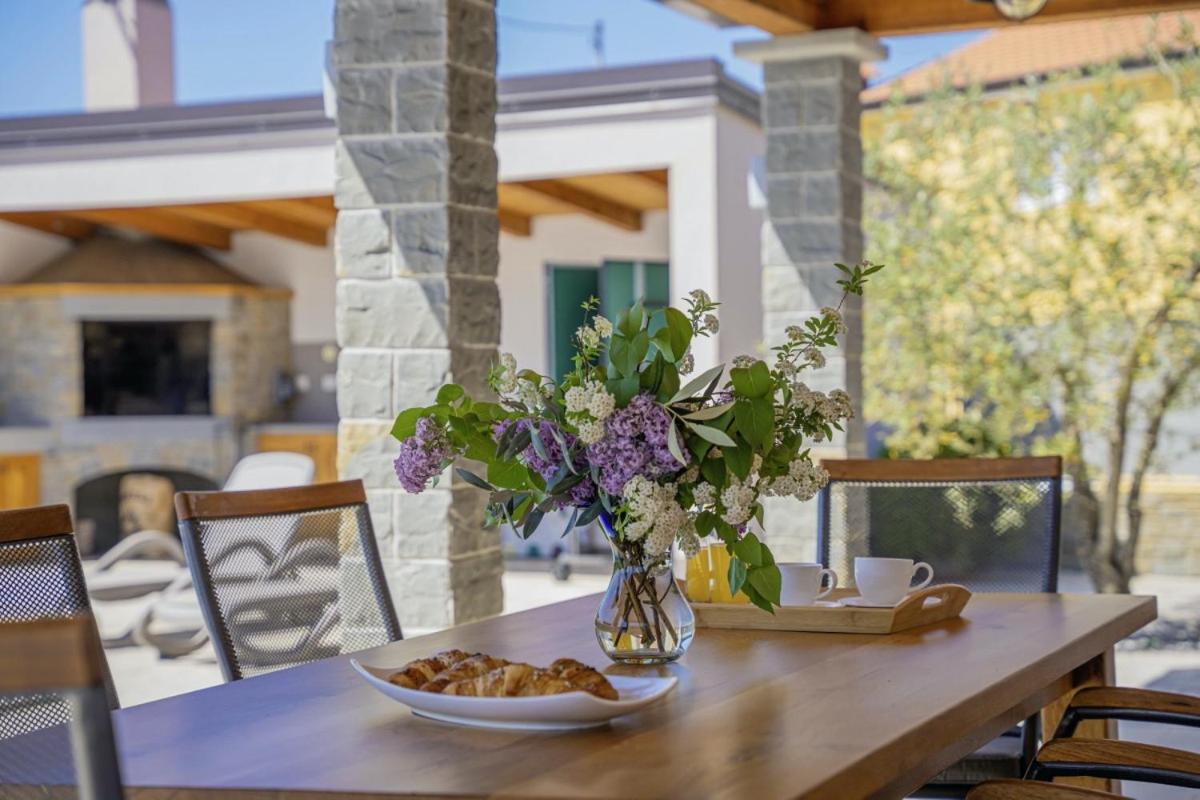 Villa Ingrid in Buzet - Haus für 6 Personen view 3