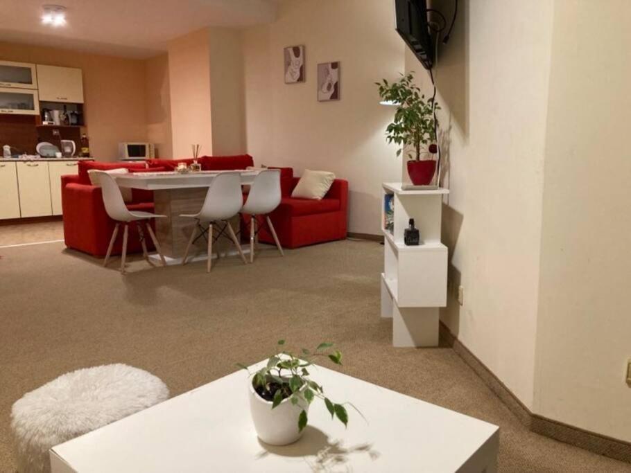 golden sands flat 147