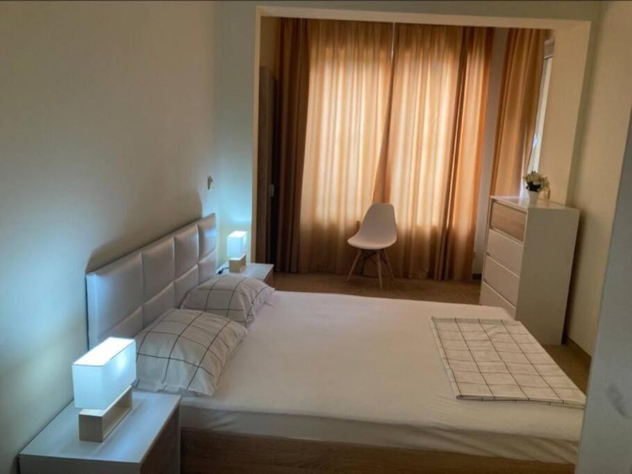 golden sands flat 147