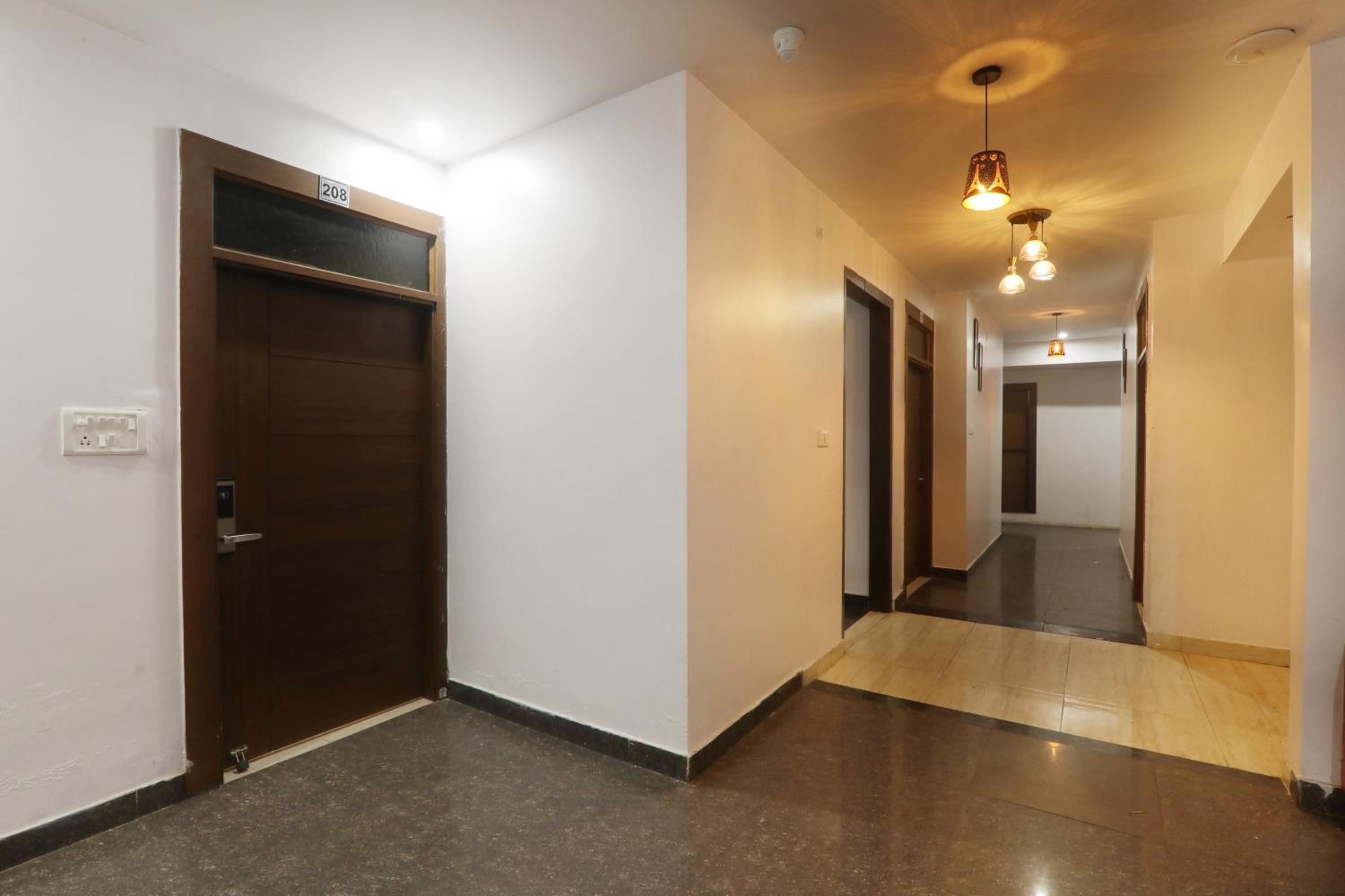 Hotel Cristelia Grand