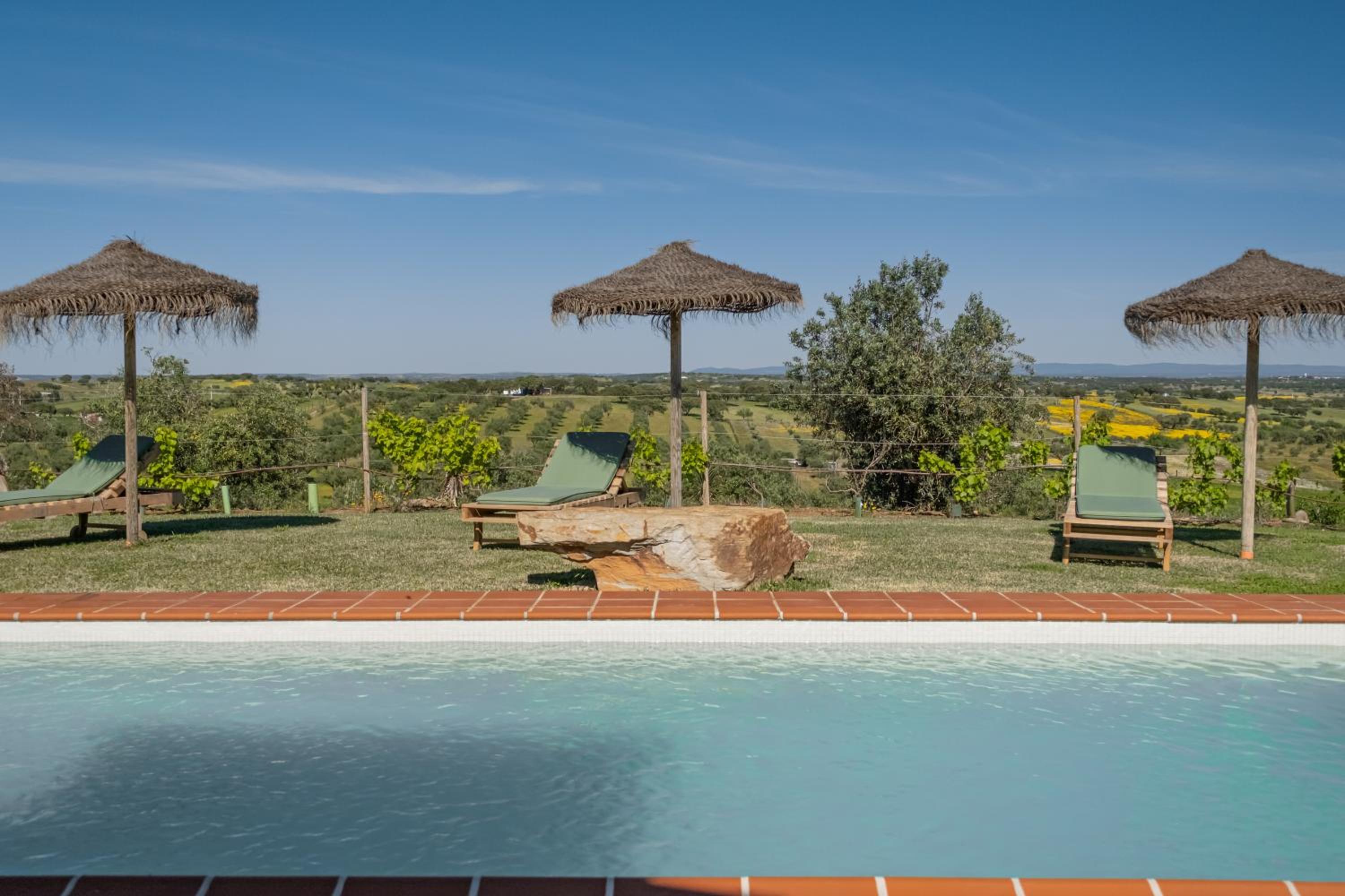 Alandroal Nature & Pool Retreat view 4