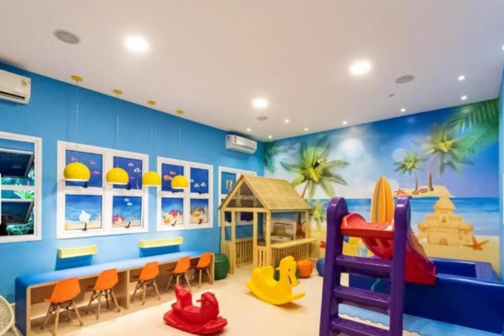Flat em resort - pé na areia, Camboinhas
