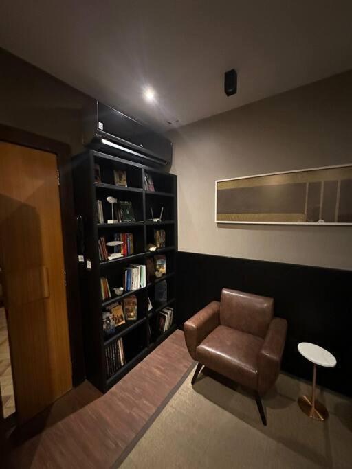Flat em resort - pé na areia, Camboinhas