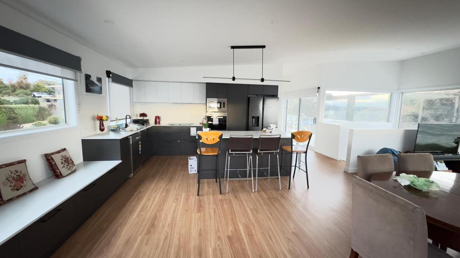 Beach Getaway - Blessington Villa