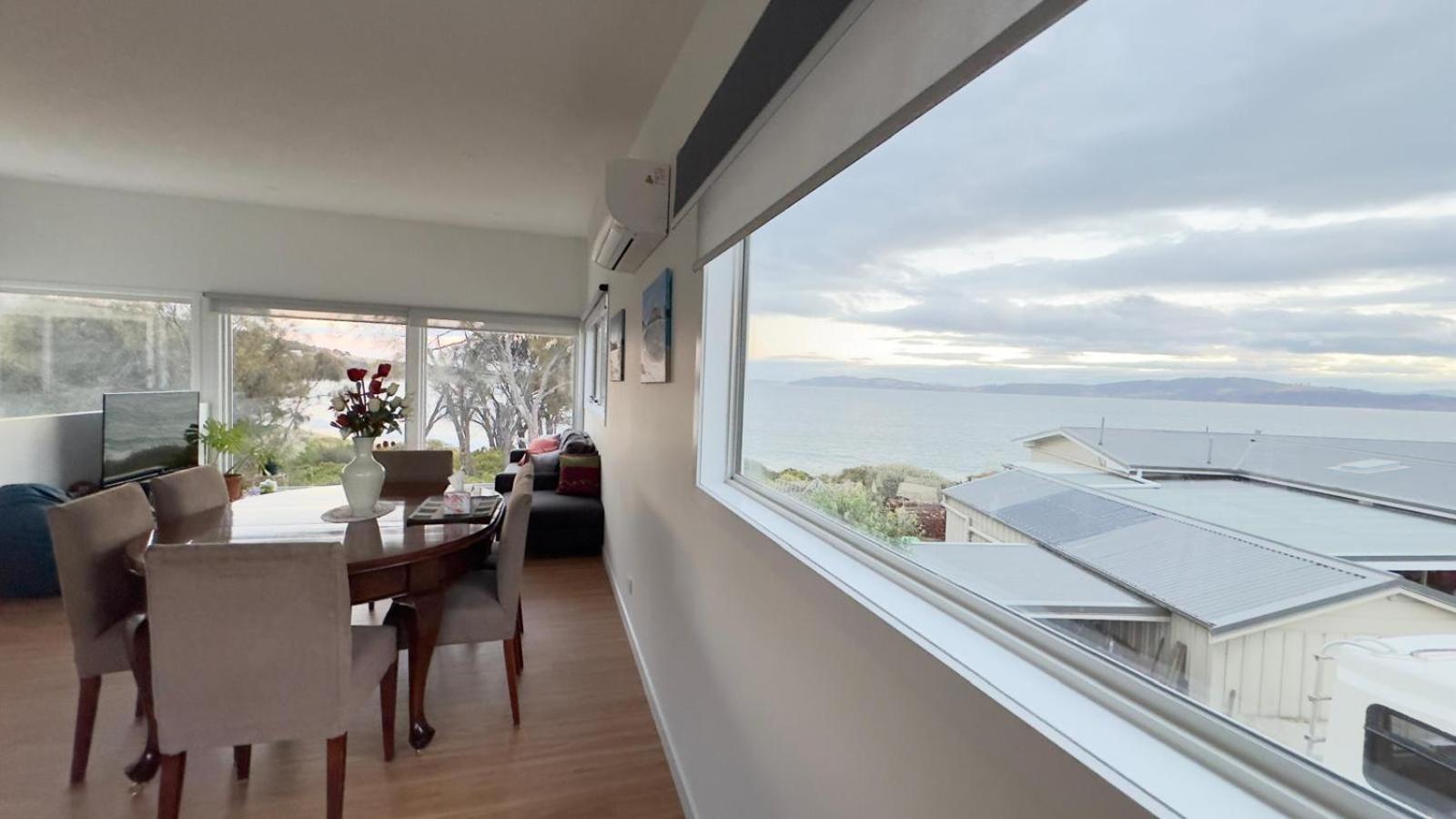 Beach Getaway - Blessington Villa