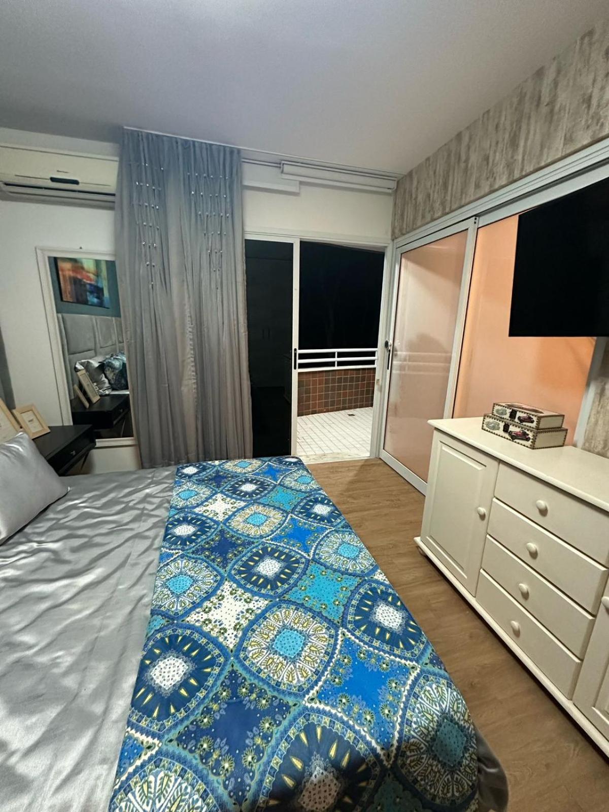 Flat em resort - pé na areia, Camboinhas