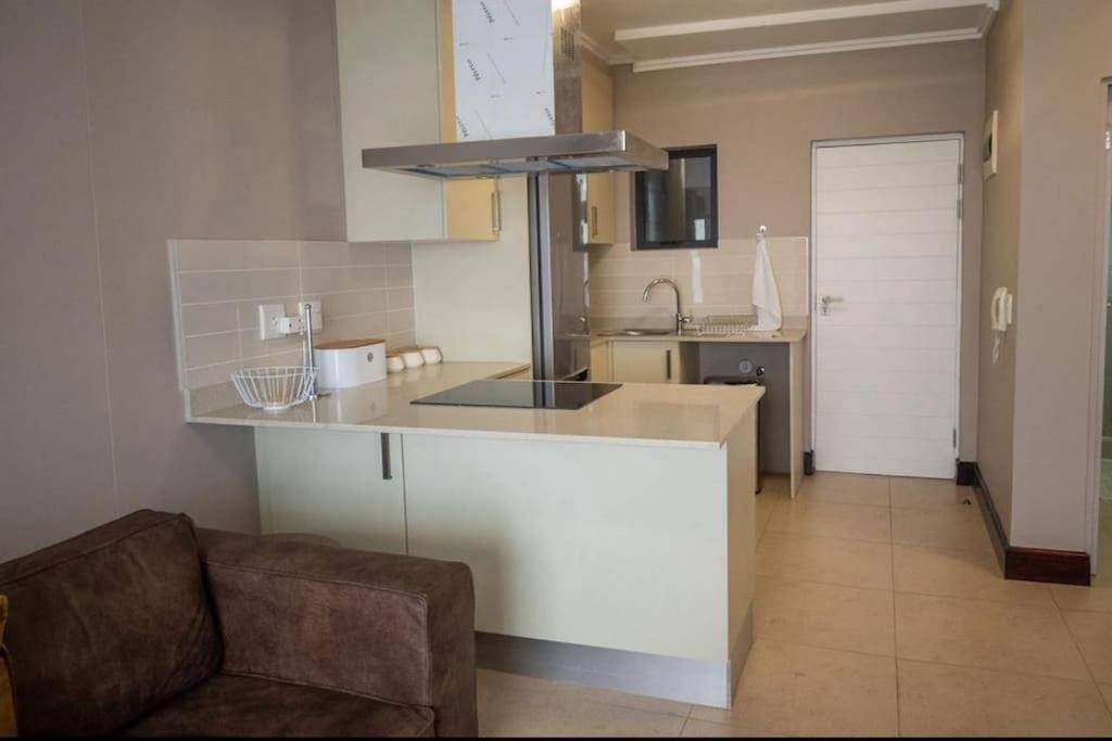 203 Marina Bay Luxury Apartments Suite, Umhlanga