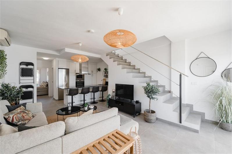 Stunning Duplex with Sea Views