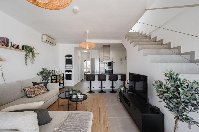 Stunning Duplex with Sea Views