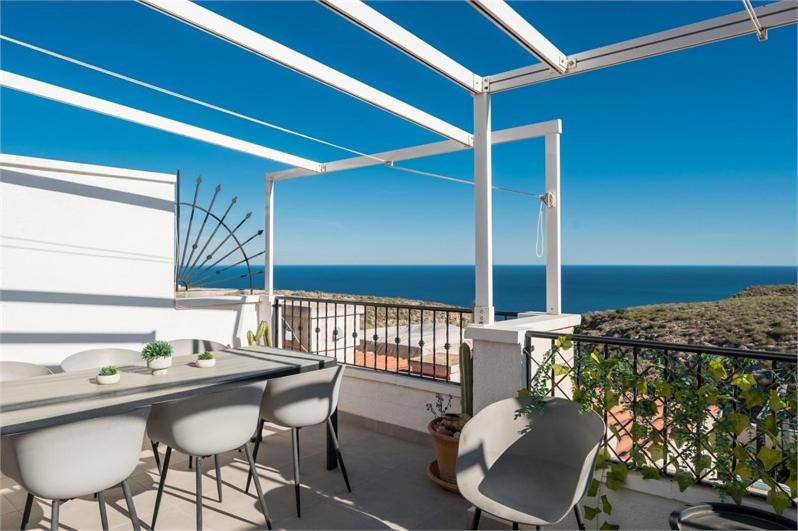 Stunning Duplex with Sea Views