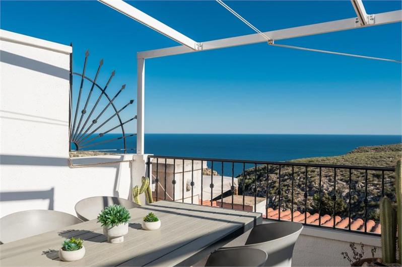 Stunning Duplex with Sea Views