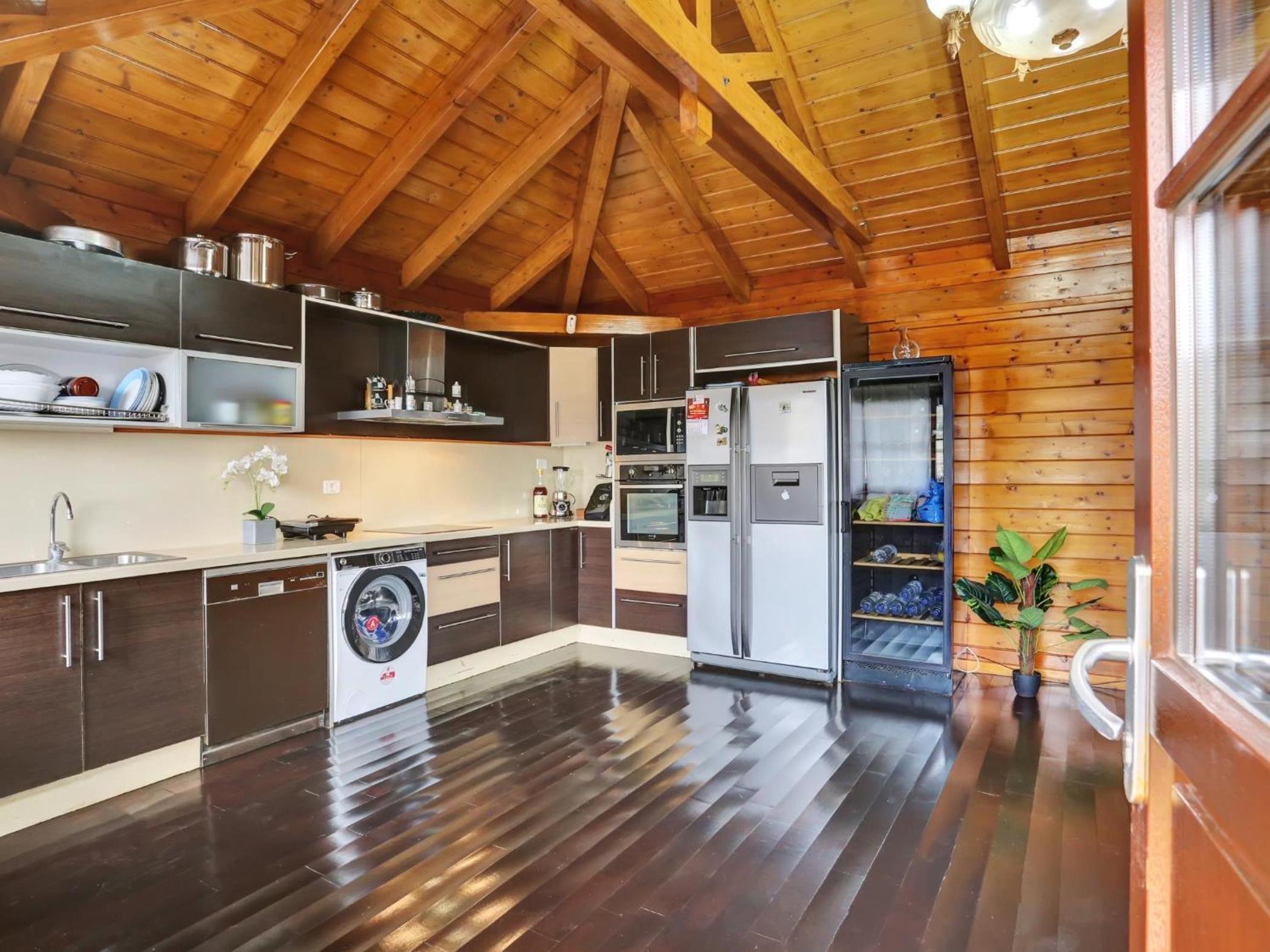 Wooden House with Private Pool Lush Garden