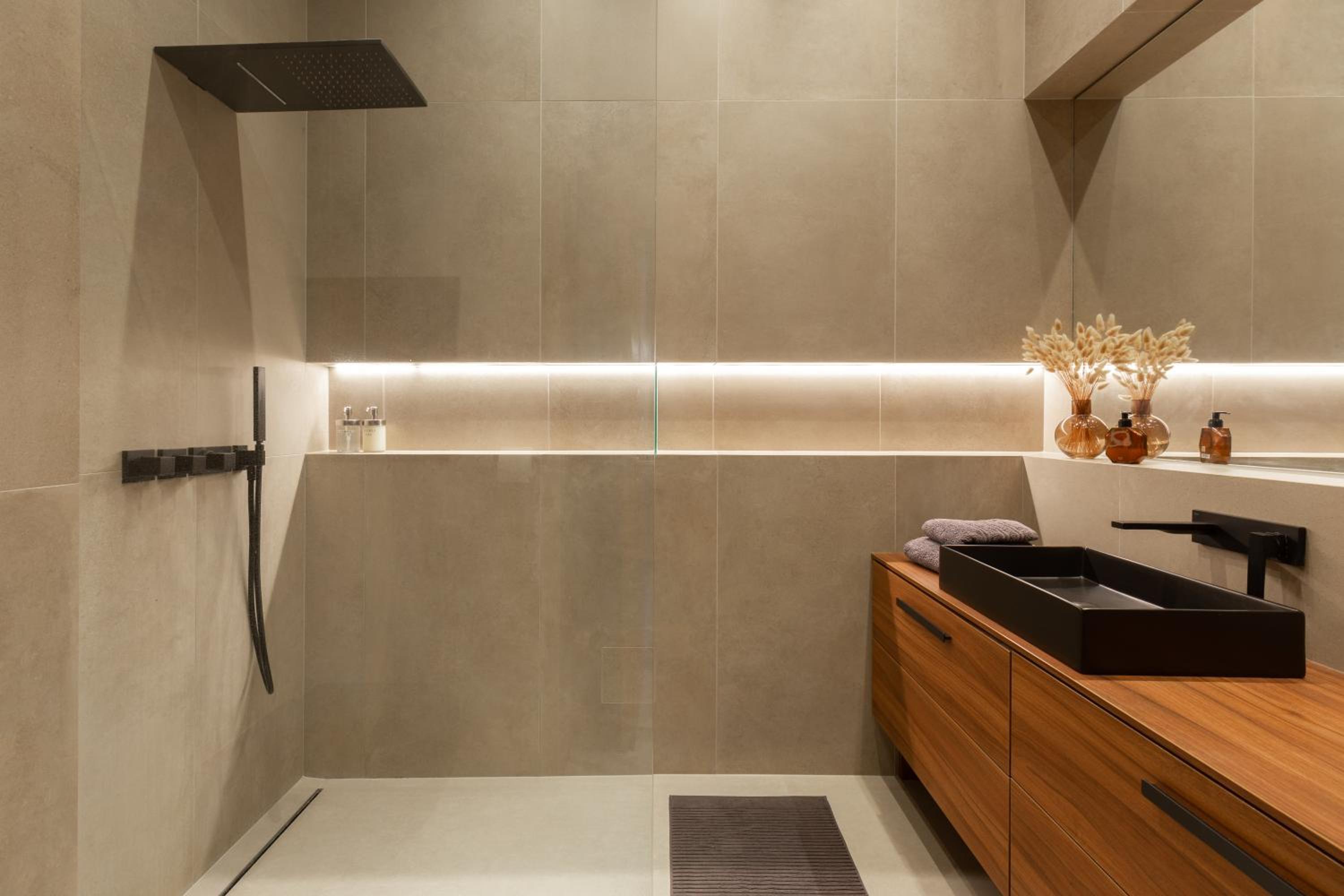 Your luxury apartment in the city center view 2