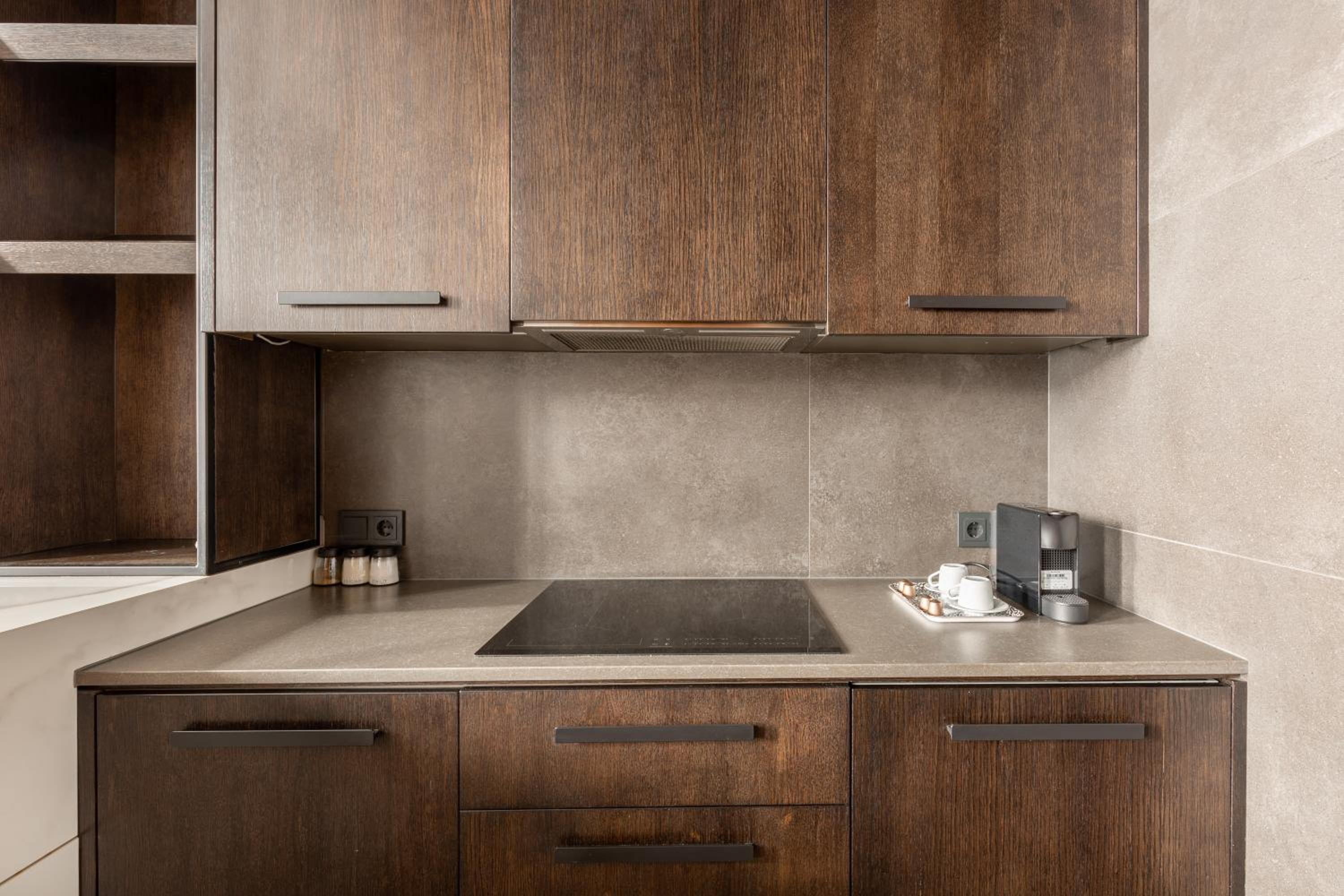 Your luxury apartment in the city center view 5