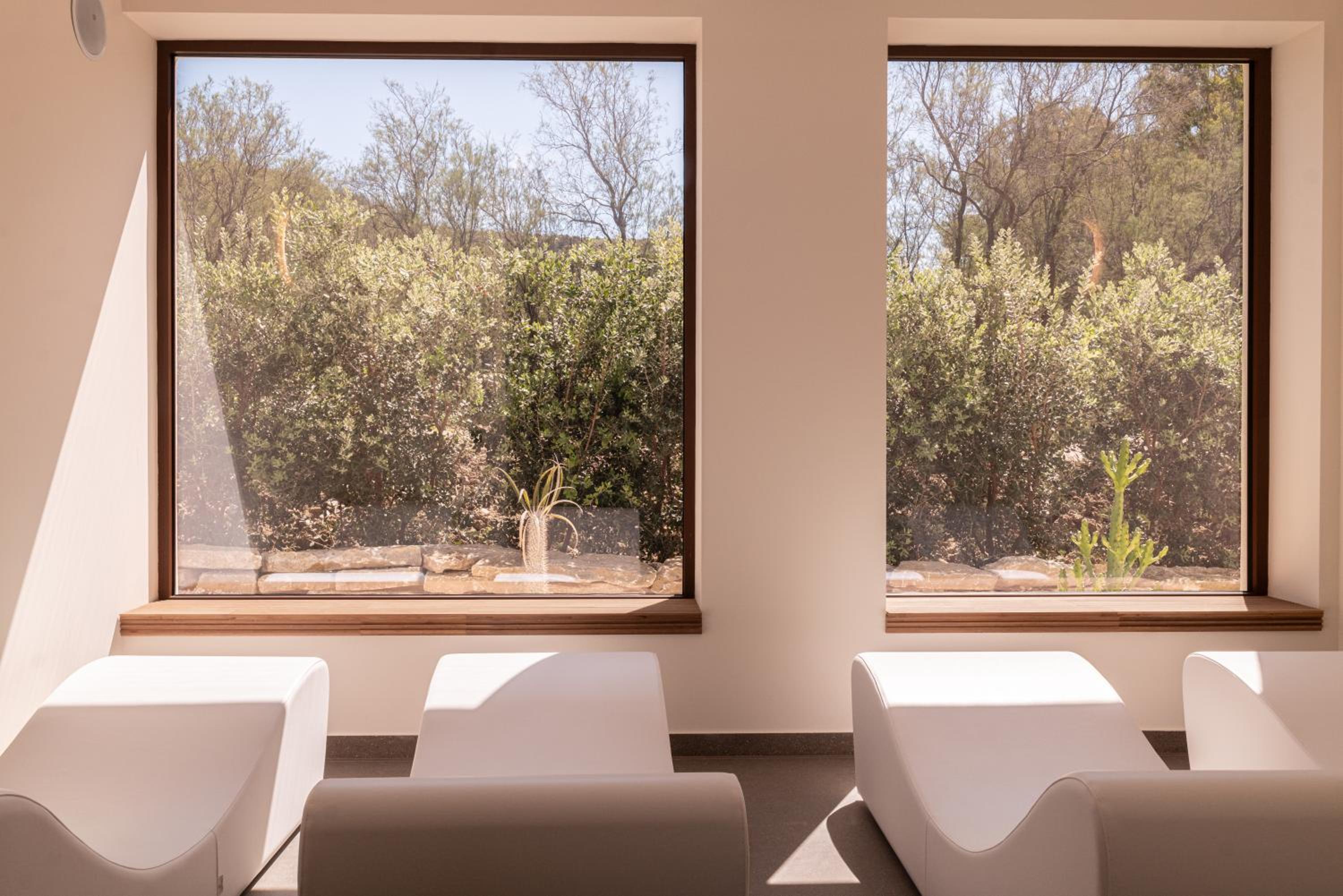 Luna Minoica Suites and Apartments