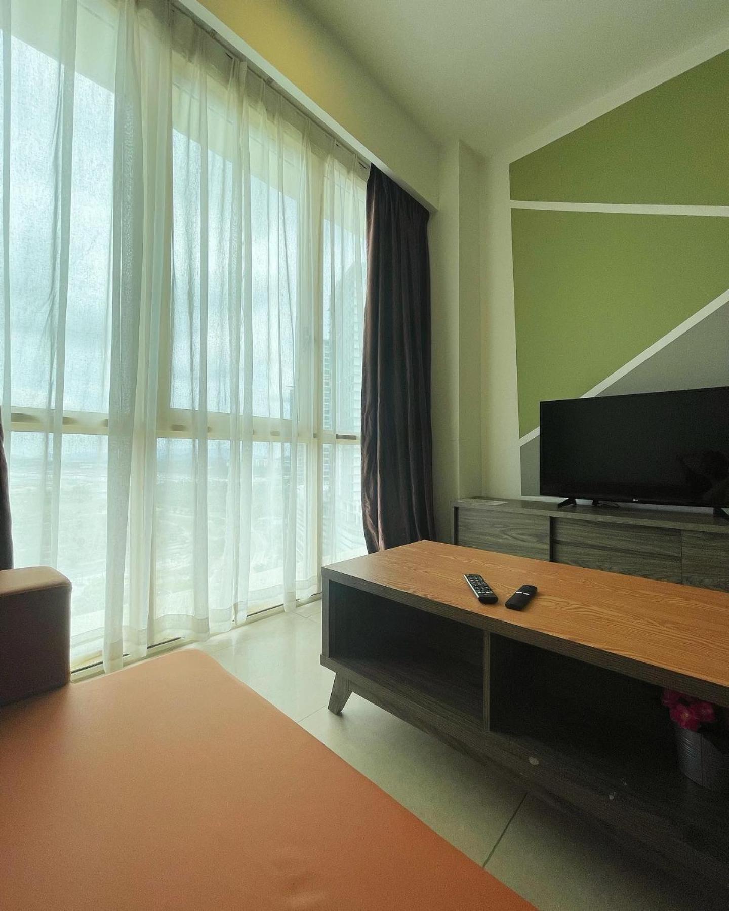 Legoland-3min Walk-Afiniti Medini 2BR with Bathtub -9pax-mini playground