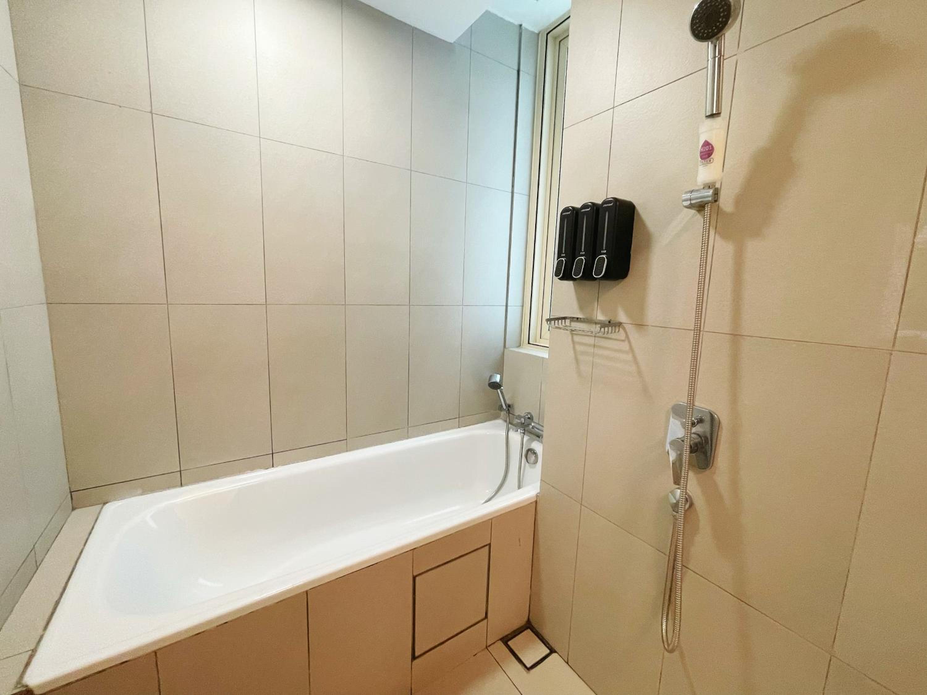Legoland-3min Walk-Afiniti Medini 2BR with Bathtub -9pax-mini playground
