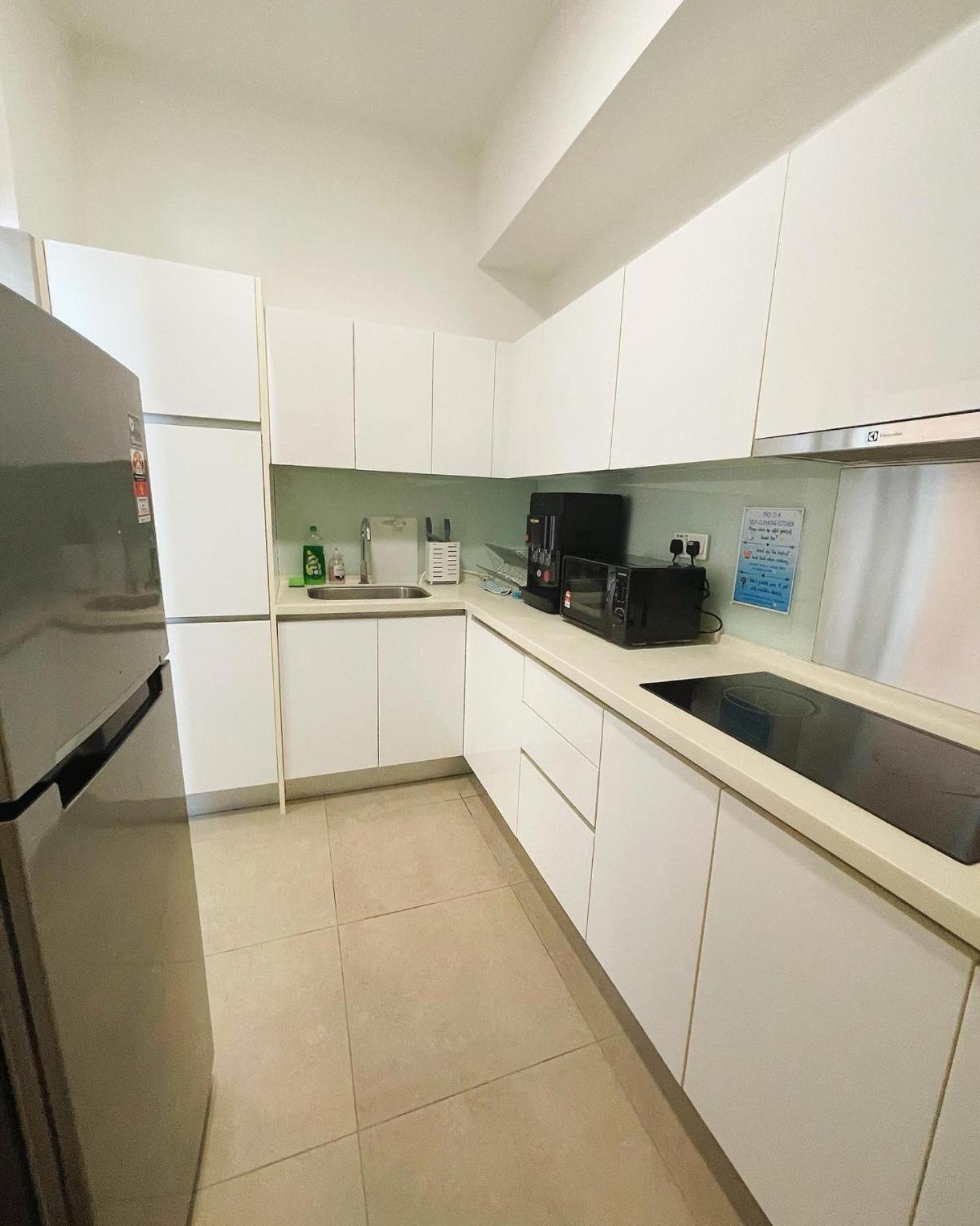 Legoland-3min Walk-Afiniti Medini 2BR with Bathtub -9pax-mini playground