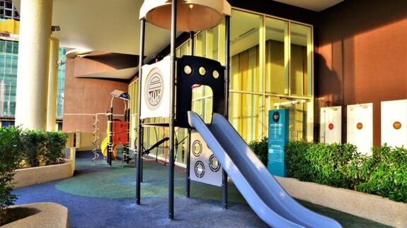 Legoland-3min Walk-Afiniti Medini 2BR with Bathtub -9pax-mini playground