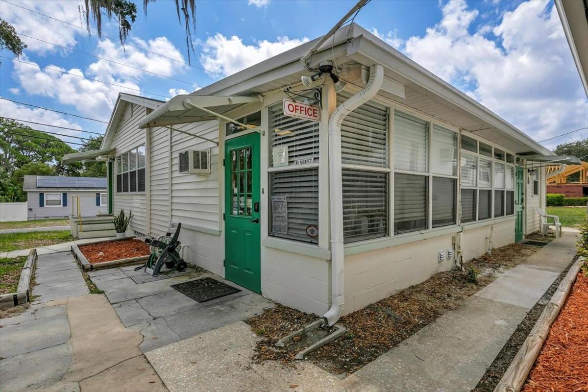 Safety Harbor Motel