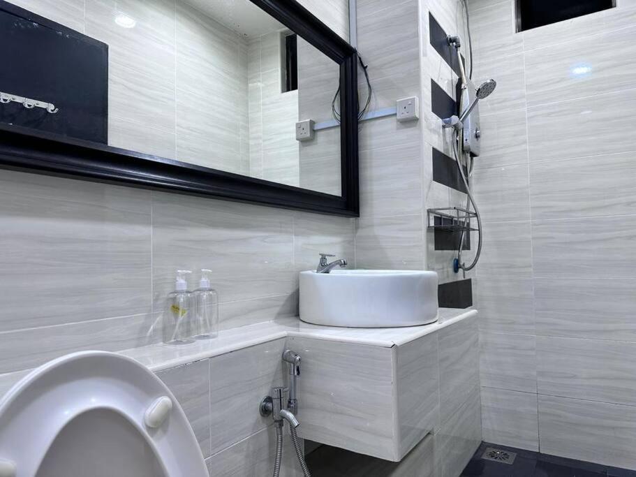 ELIFE D Summit Residences 2109 Wifi Netflix