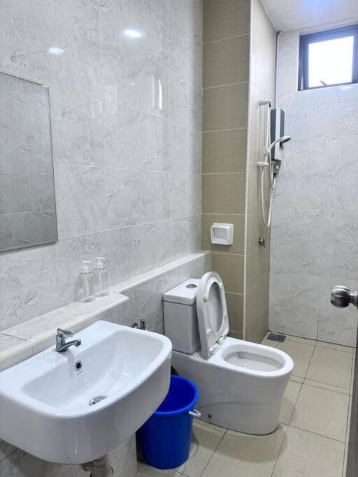 ELIFE D Summit Residences 2109 Wifi Netflix