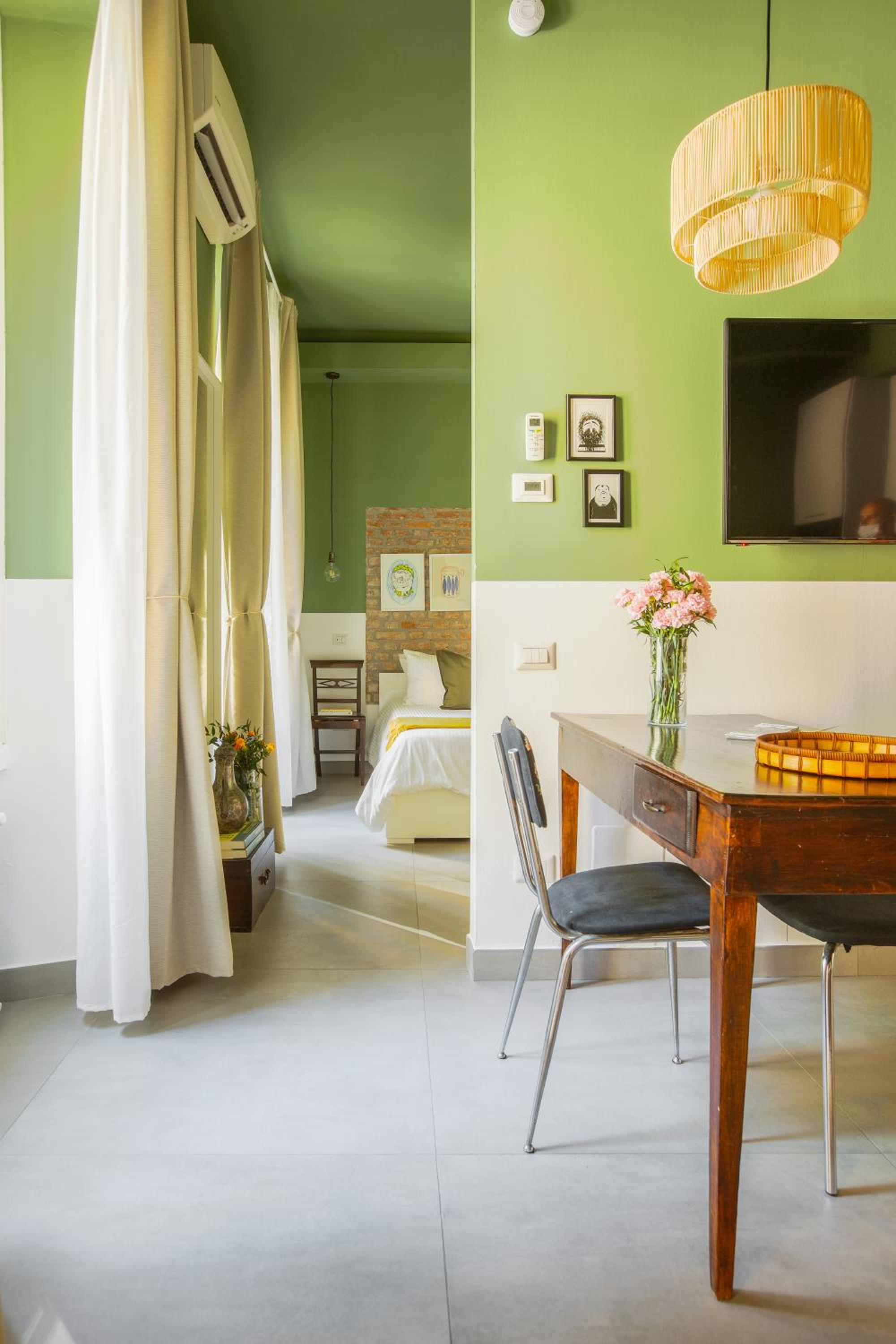 hotel room