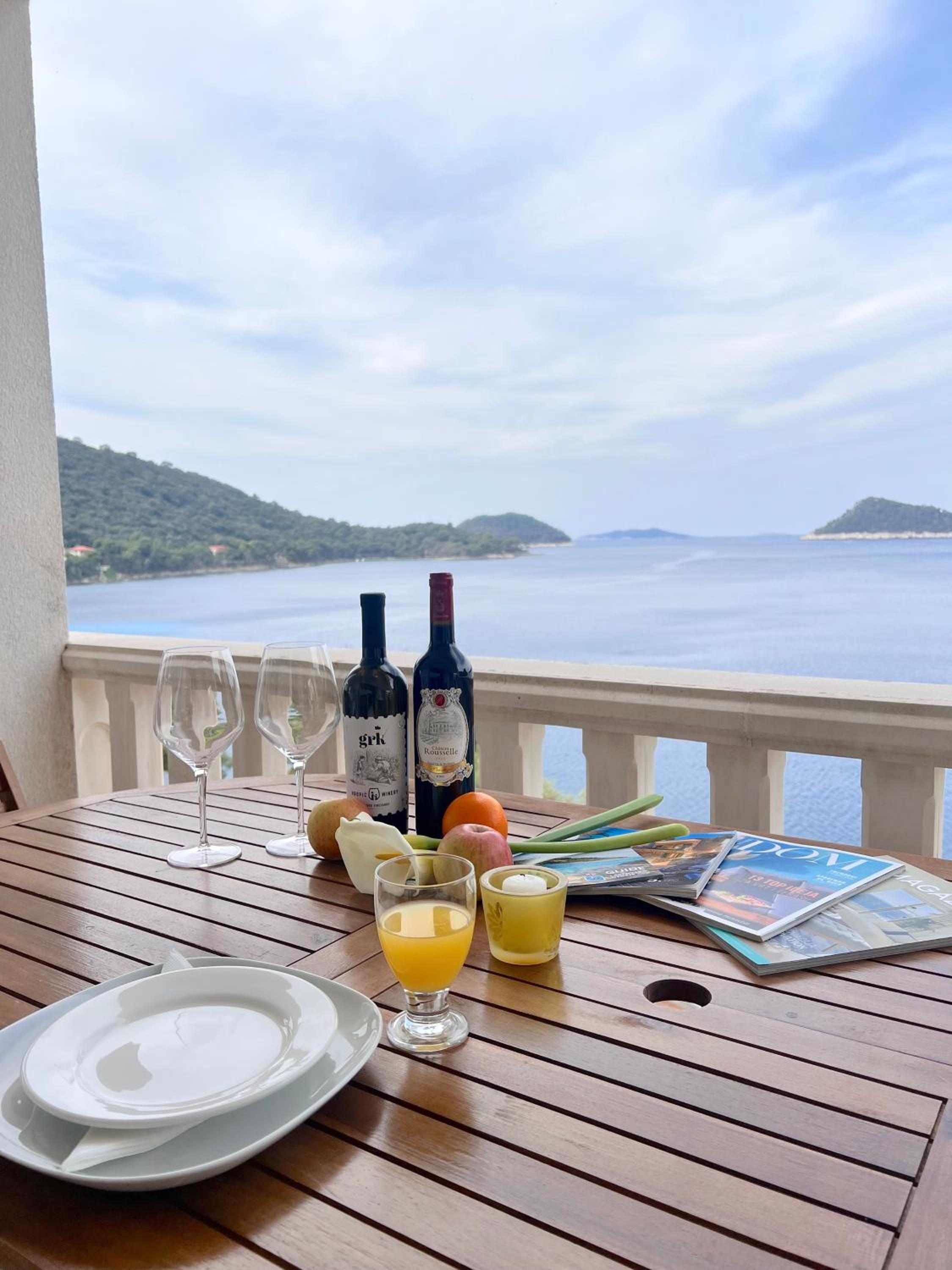 Terrace studios with panoramic seaview