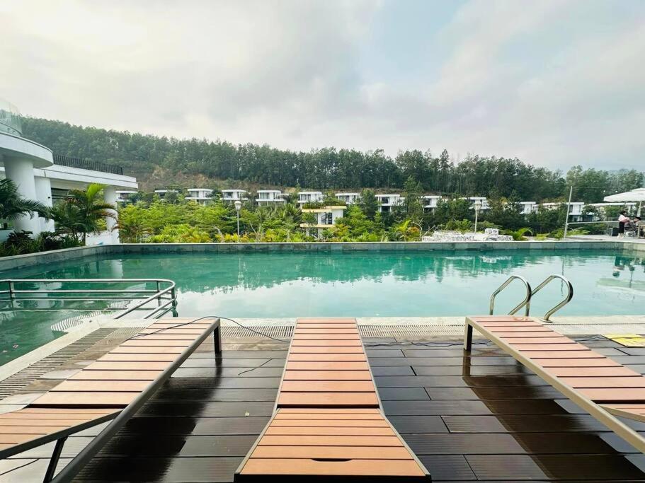 Ivory Mountain Villa