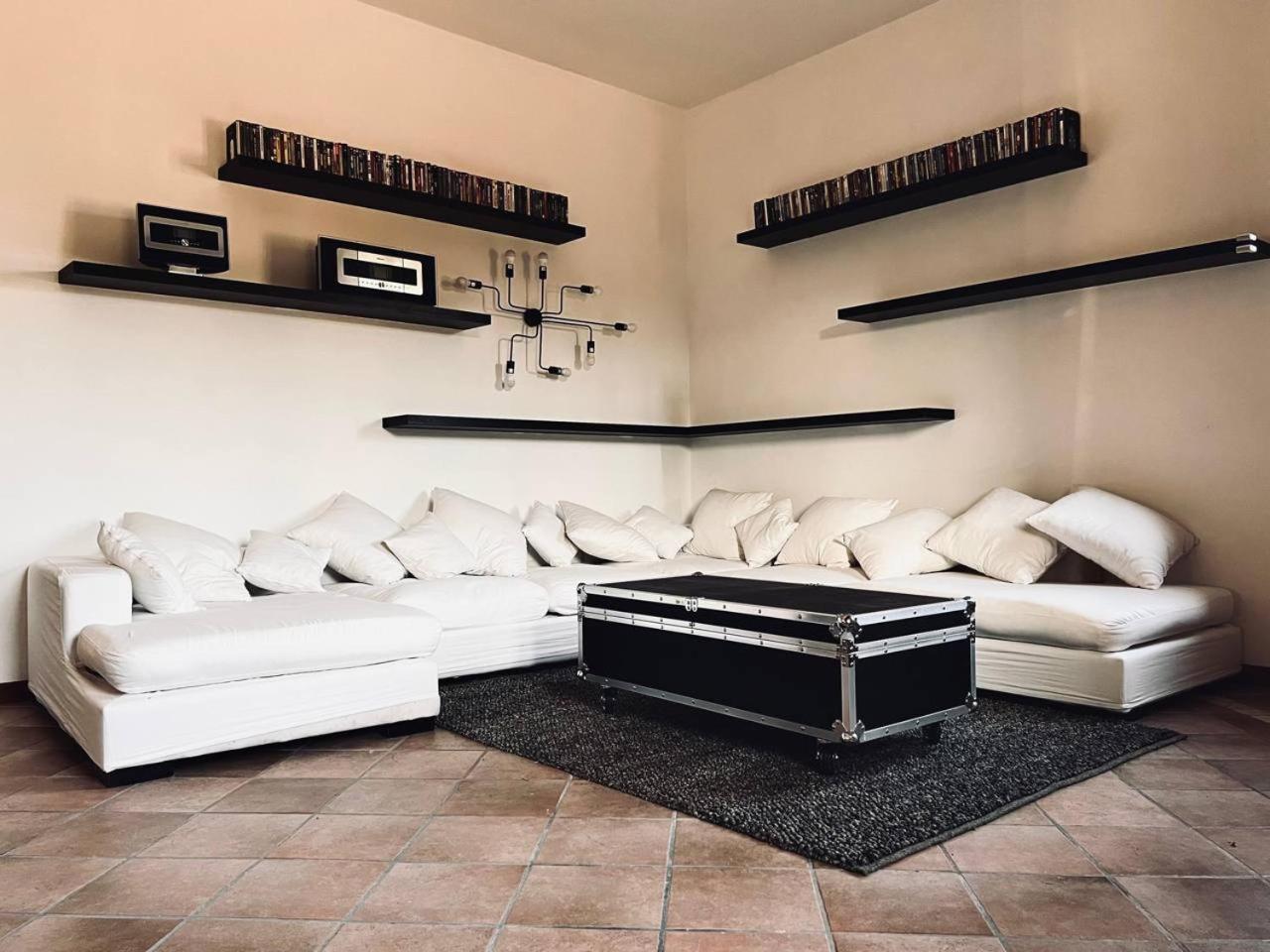 Wow House - Ampia Villa con Piscina e sala giochi view 5