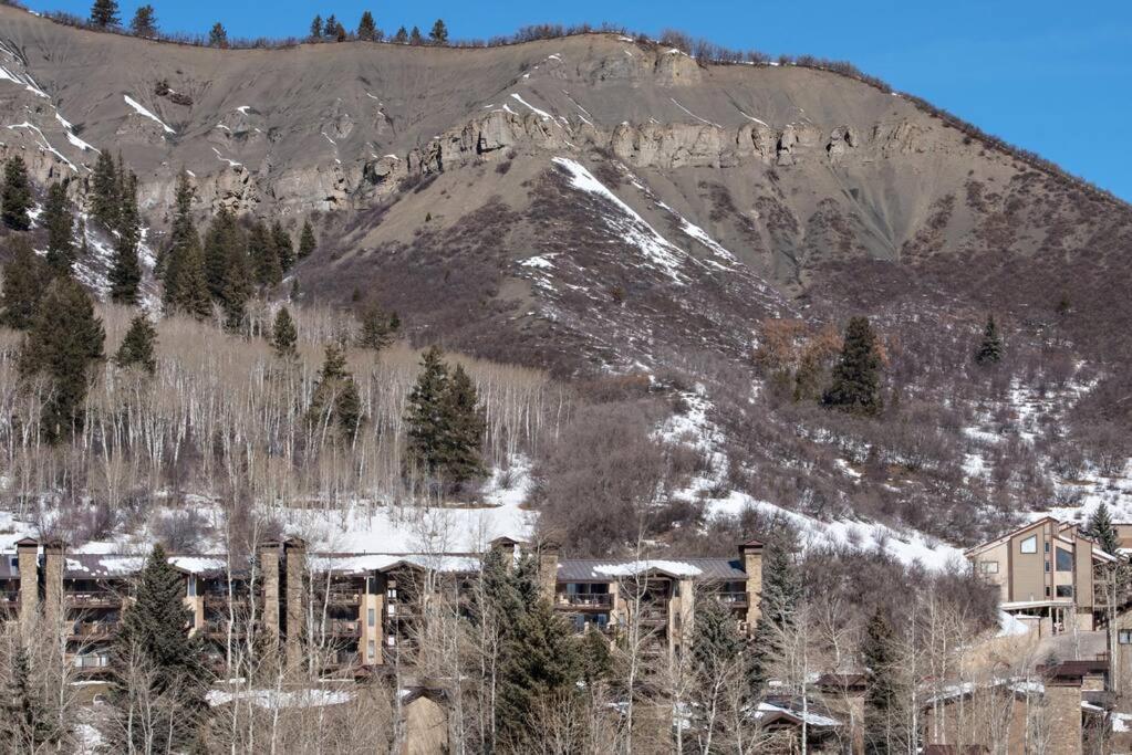Modern Luxury - Walk To Lifts - Jacuzzi