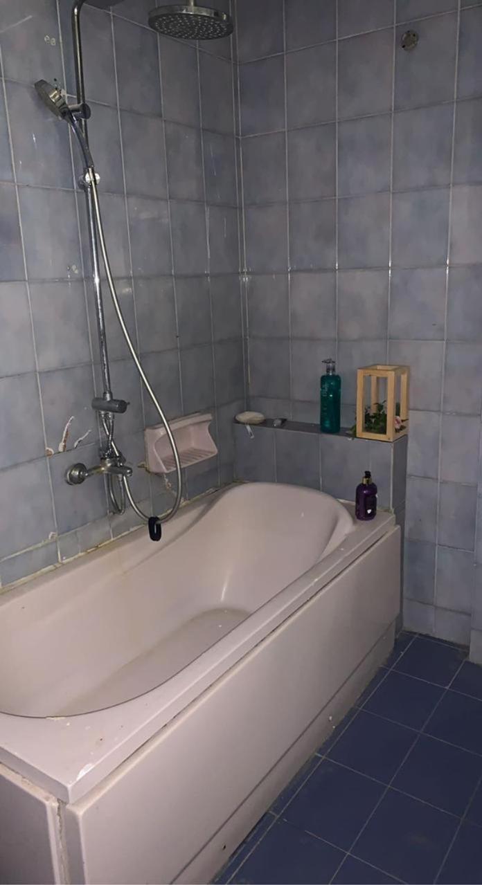 premium king bedroom in the center of downtown