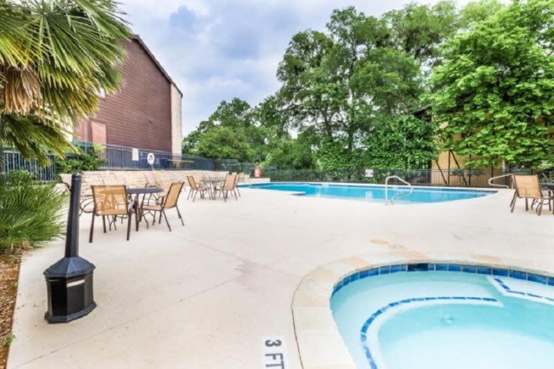 Comal Rive Pool Gruene Hall by Barclé view 5