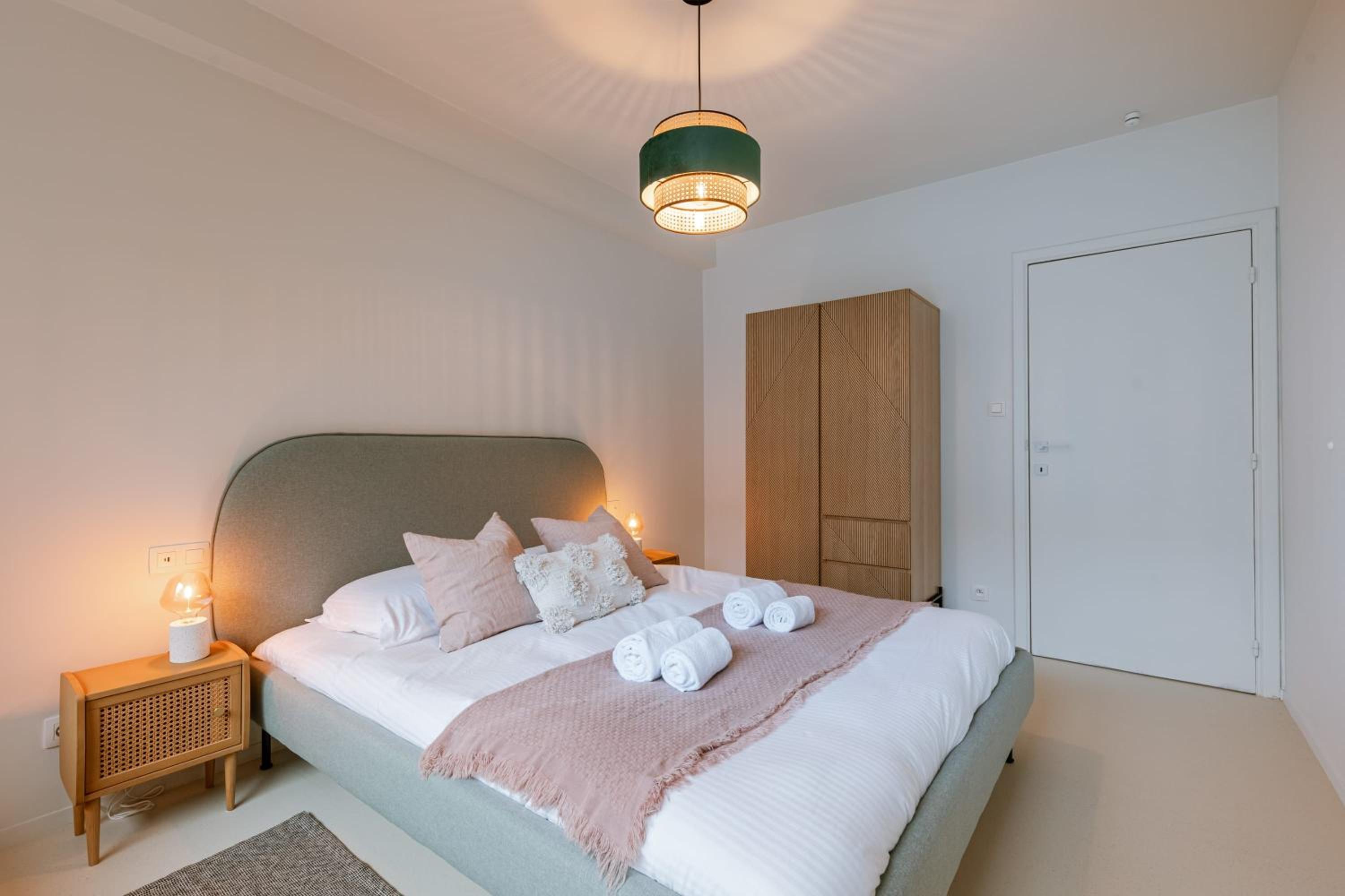 Spacious apt in the centre of Ostend near coast