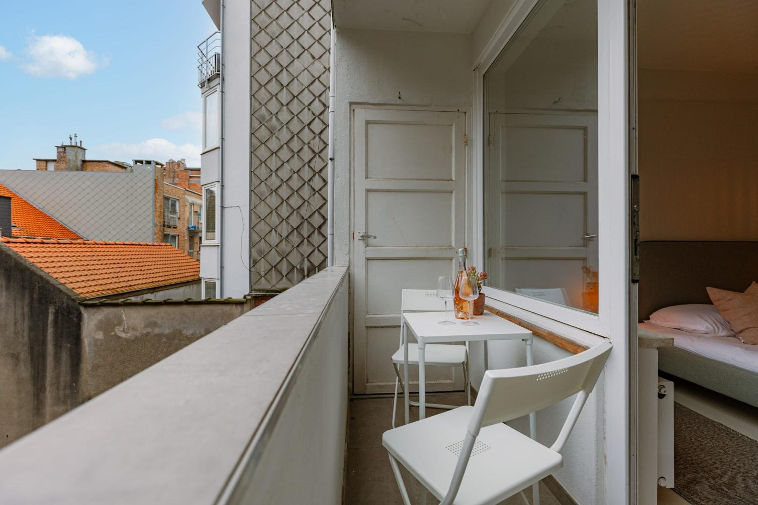 Spacious apt in the centre of Ostend near coast