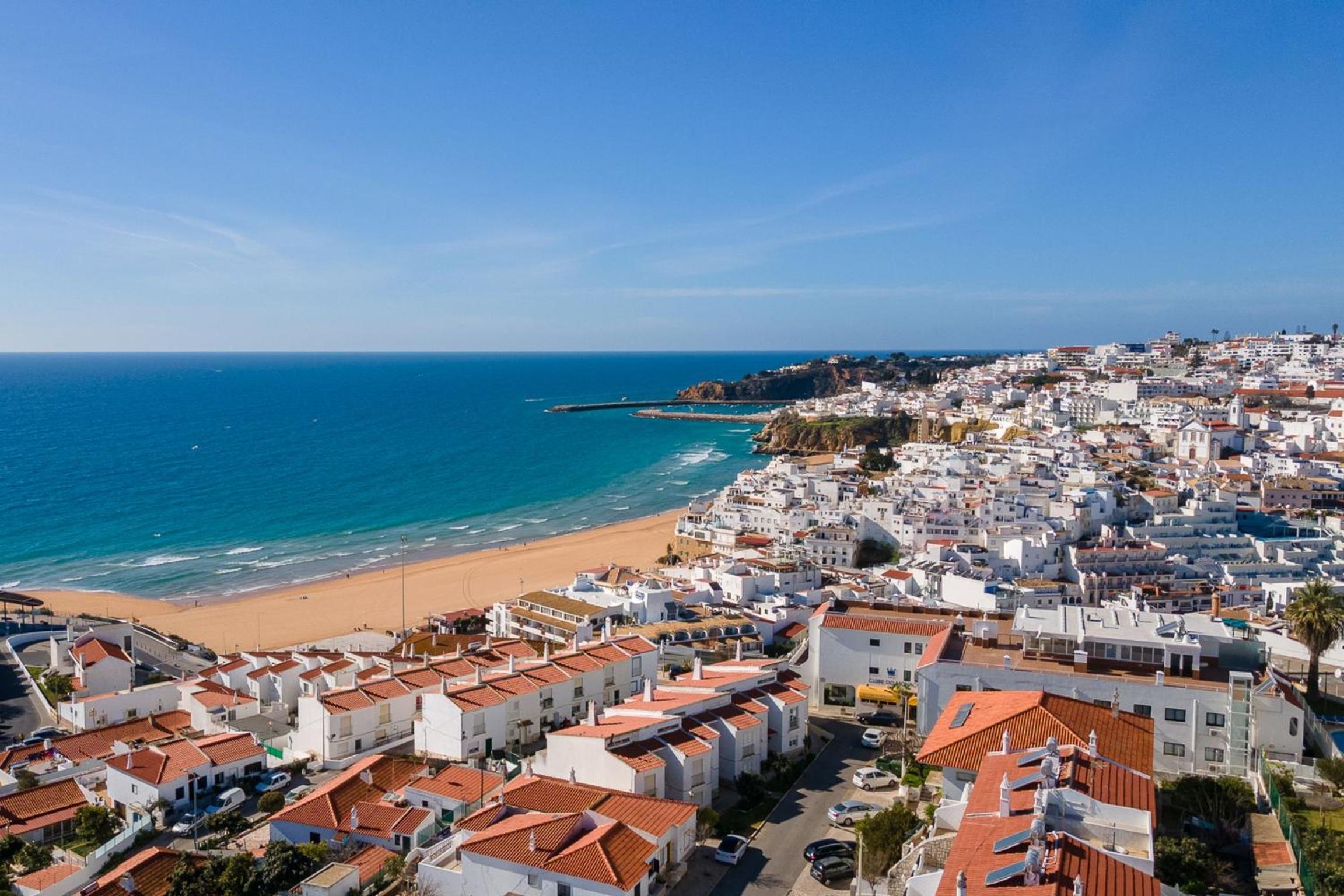 Typical T2 in Albufeira w/ Balcony by LovelyStay view 3