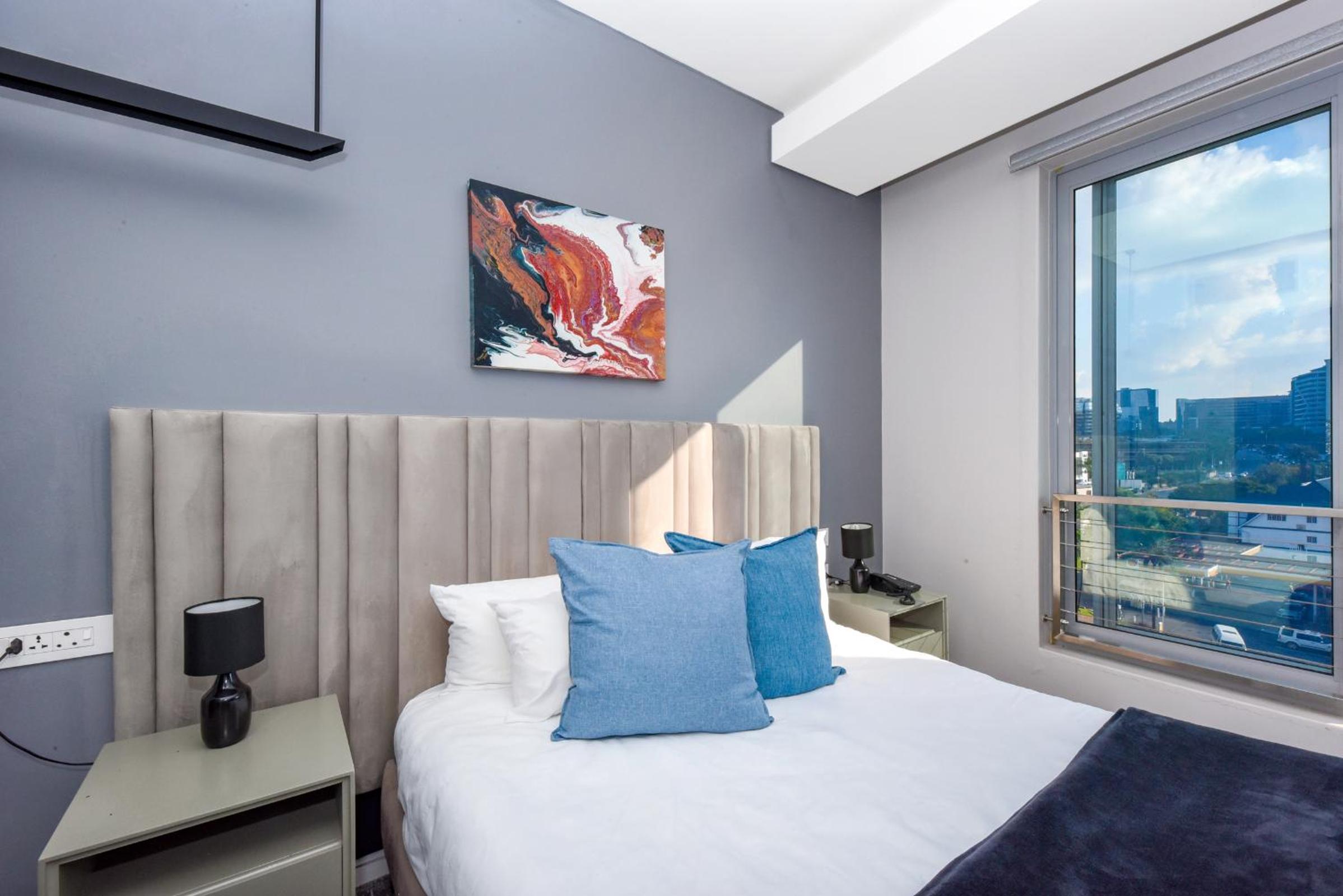 Modern Apartment in 5 Star hotel, Backup Power and Water