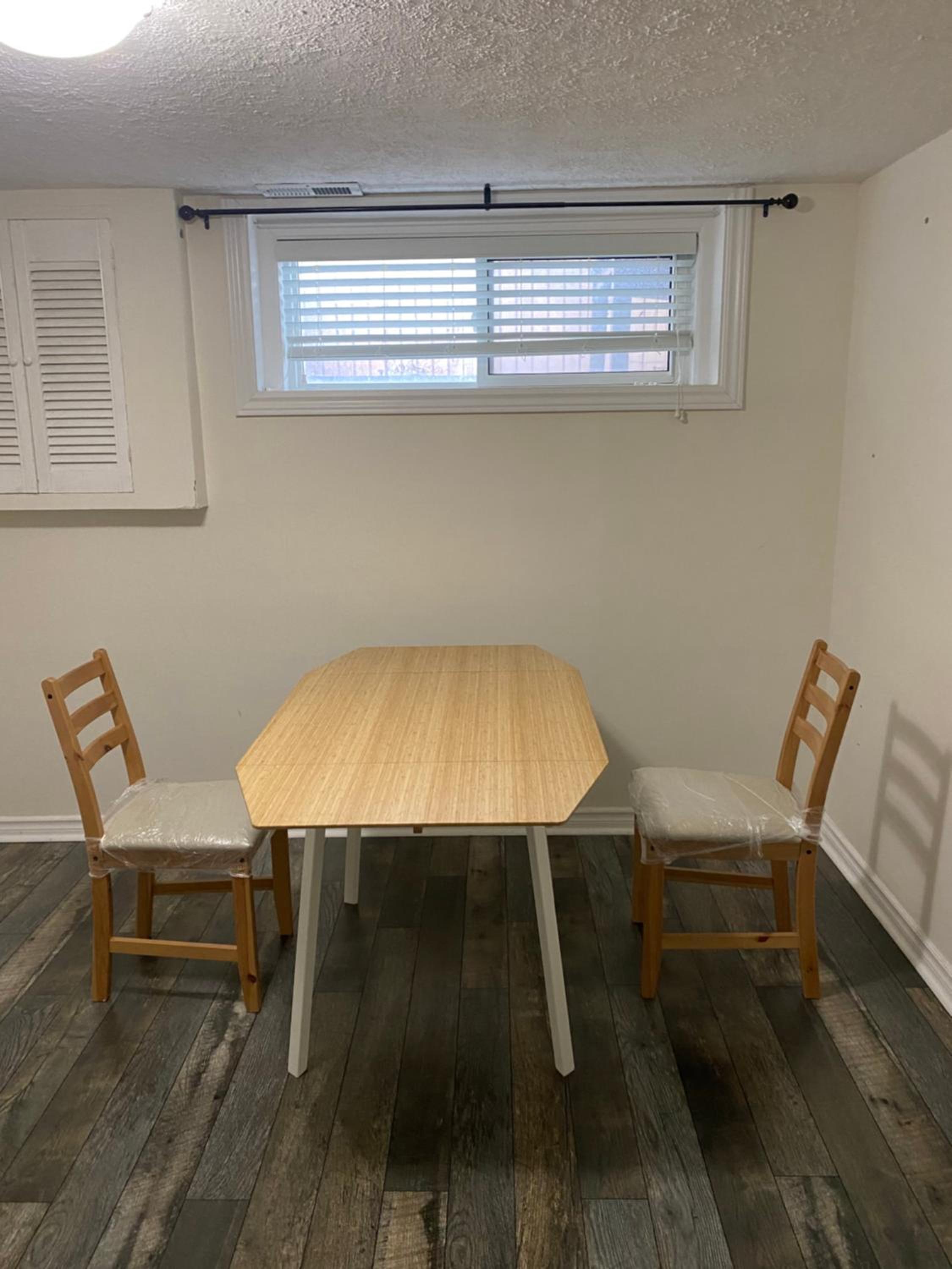 Affordable 4 Bedroom Home Near Hwy401