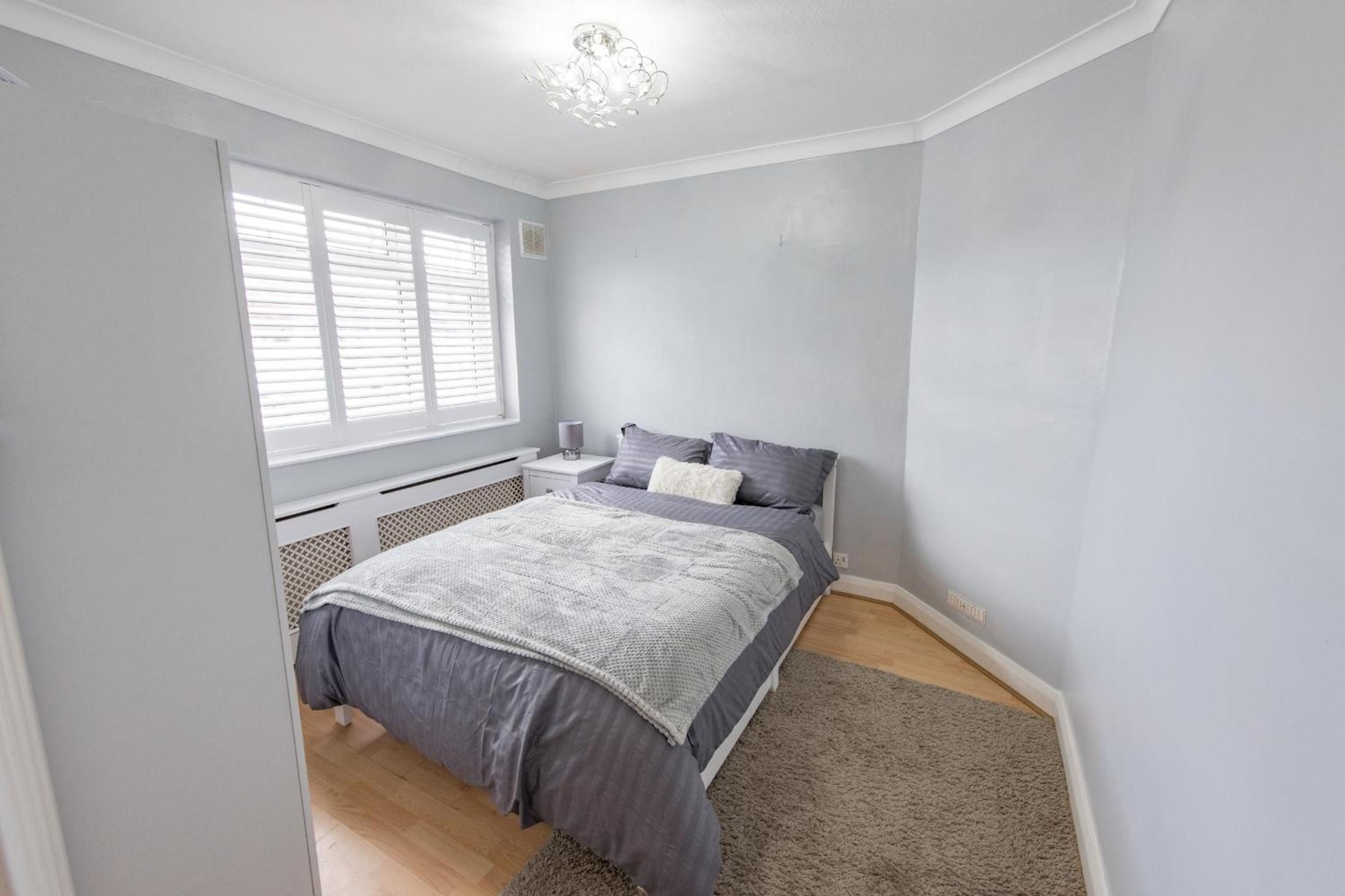 Cosy Family Home in Ruislip view 2