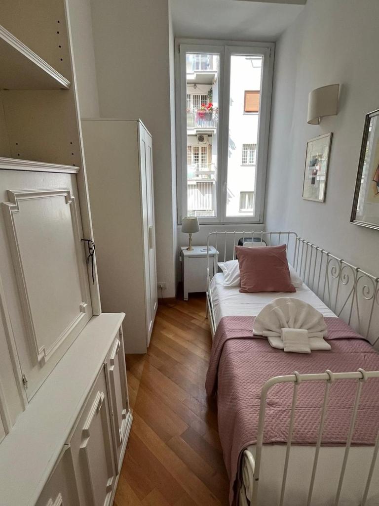 SAN PIETRO VATICAN AREA LARGE APARTMENT - near SUBWAY