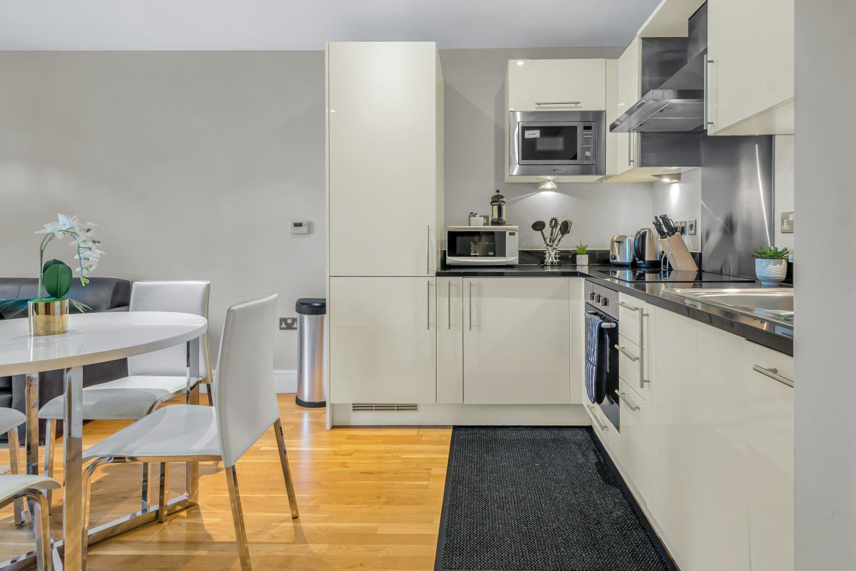 MySquare Lanterns Way Apartments at Canary Wharf