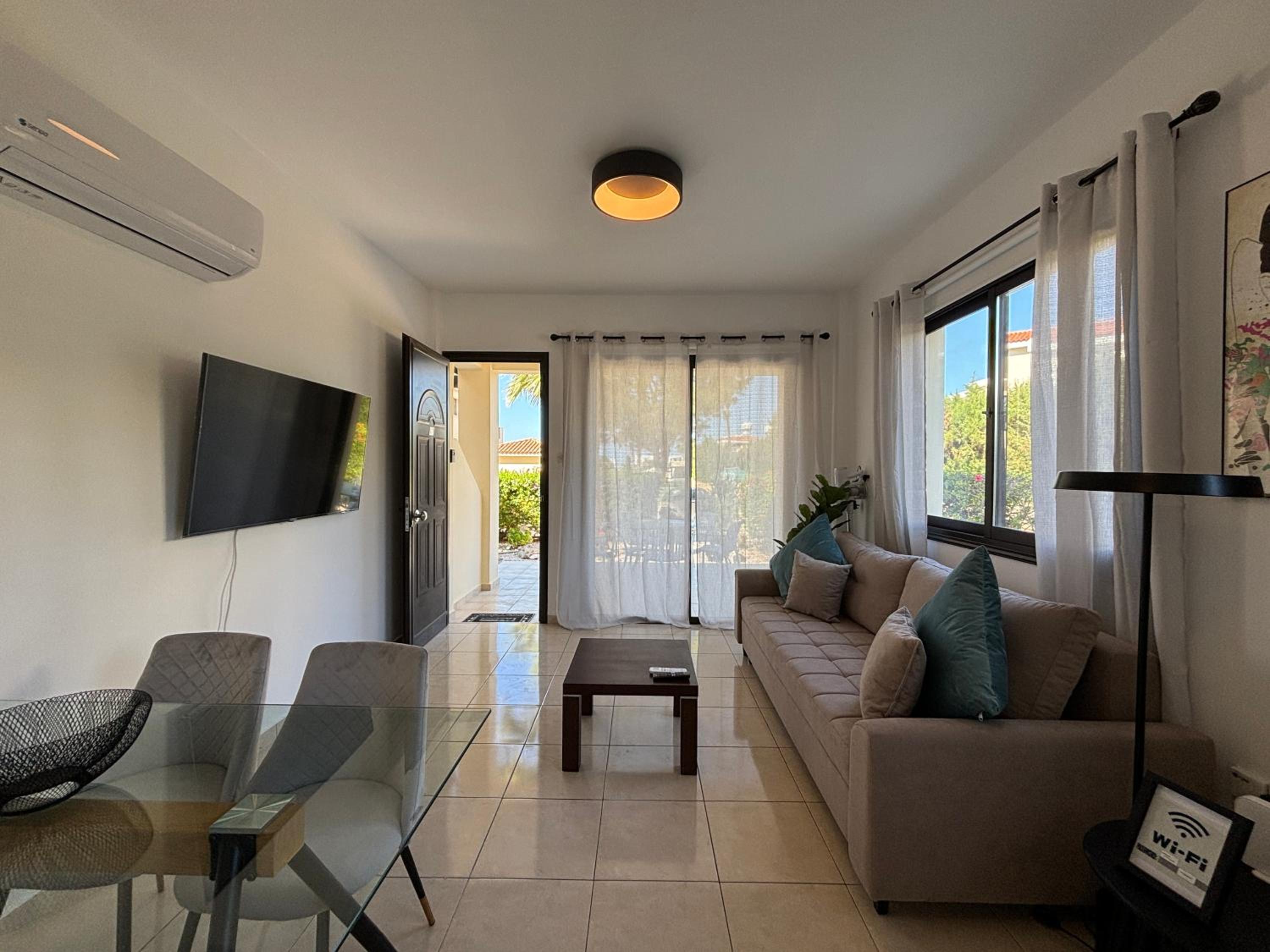 Faros Beach Seabreeze 1B, Pool, Seaside, Paphos