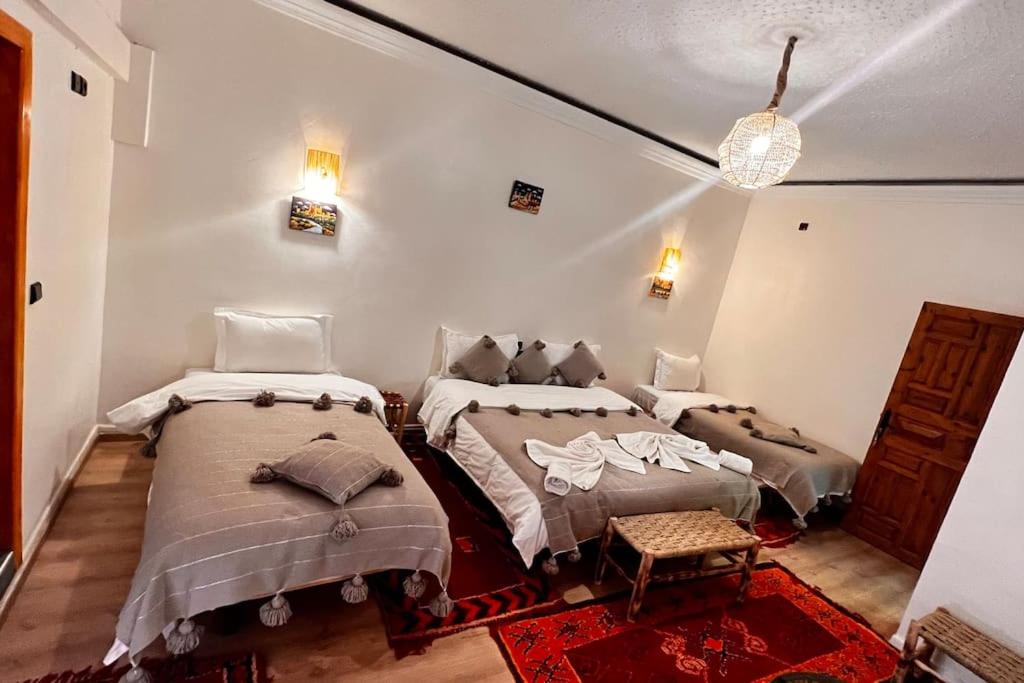 RIAD TUMAST
