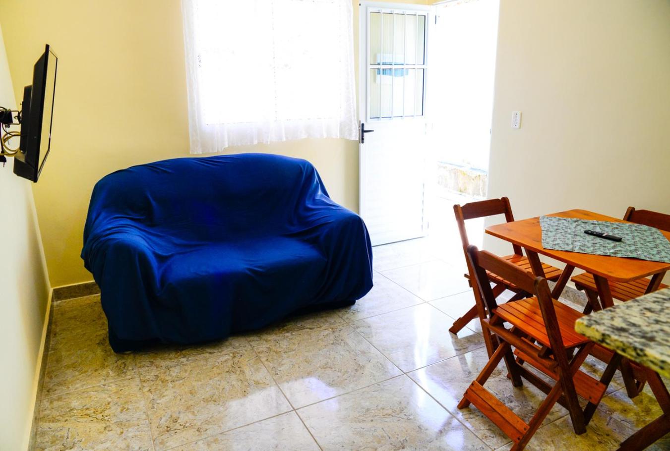 Casa a 950m da Praia Martim de Sa - Caraguatatuba