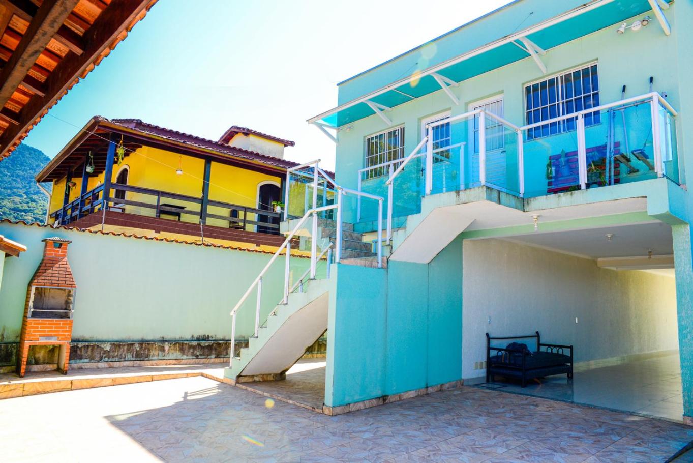 Casa a 950m da Praia Martim de Sa - Caraguatatuba