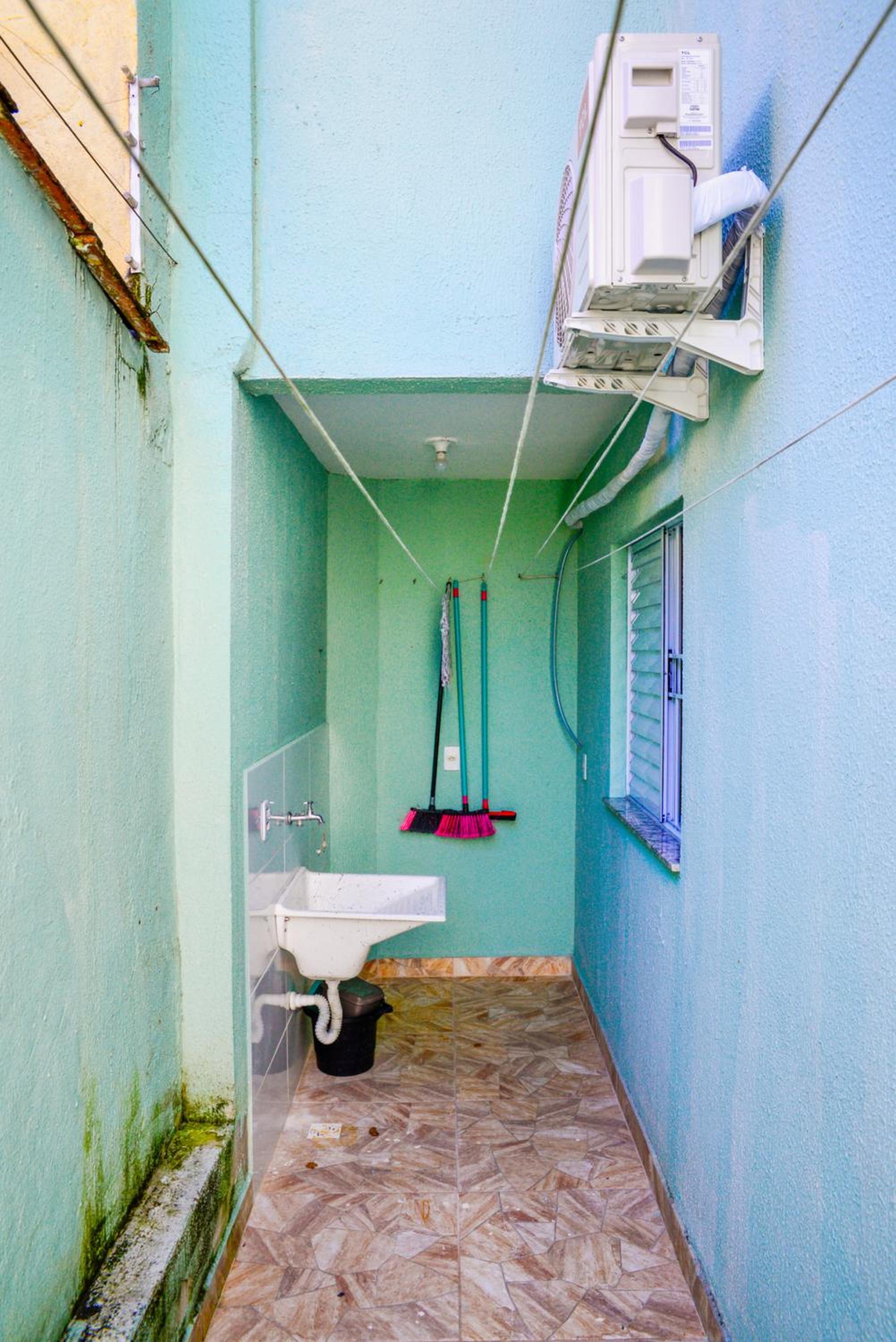 Casa a 950m da Praia Martim de Sa - Caraguatatuba