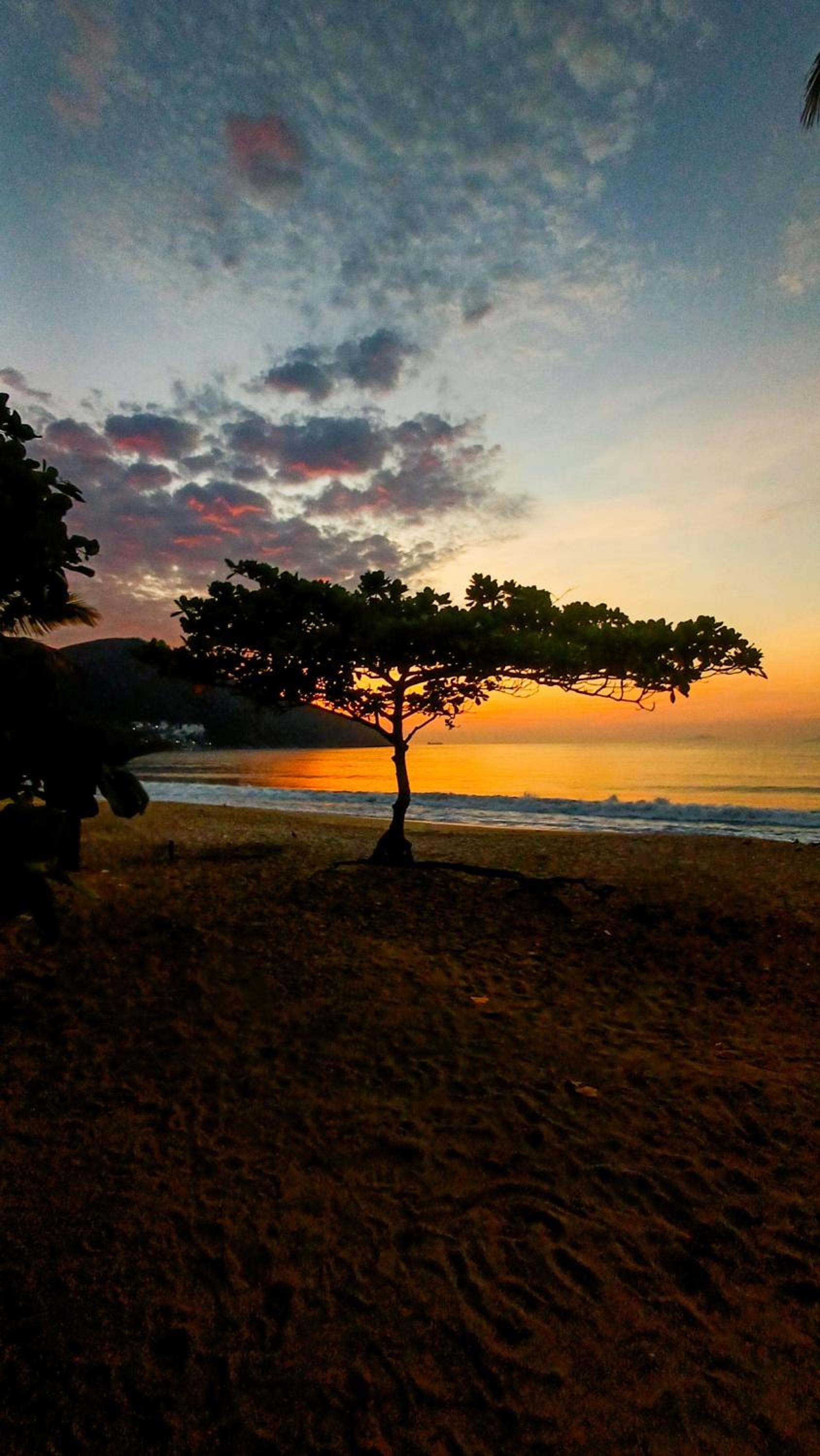 Casa a 950m da Praia Martim de Sa - Caraguatatuba