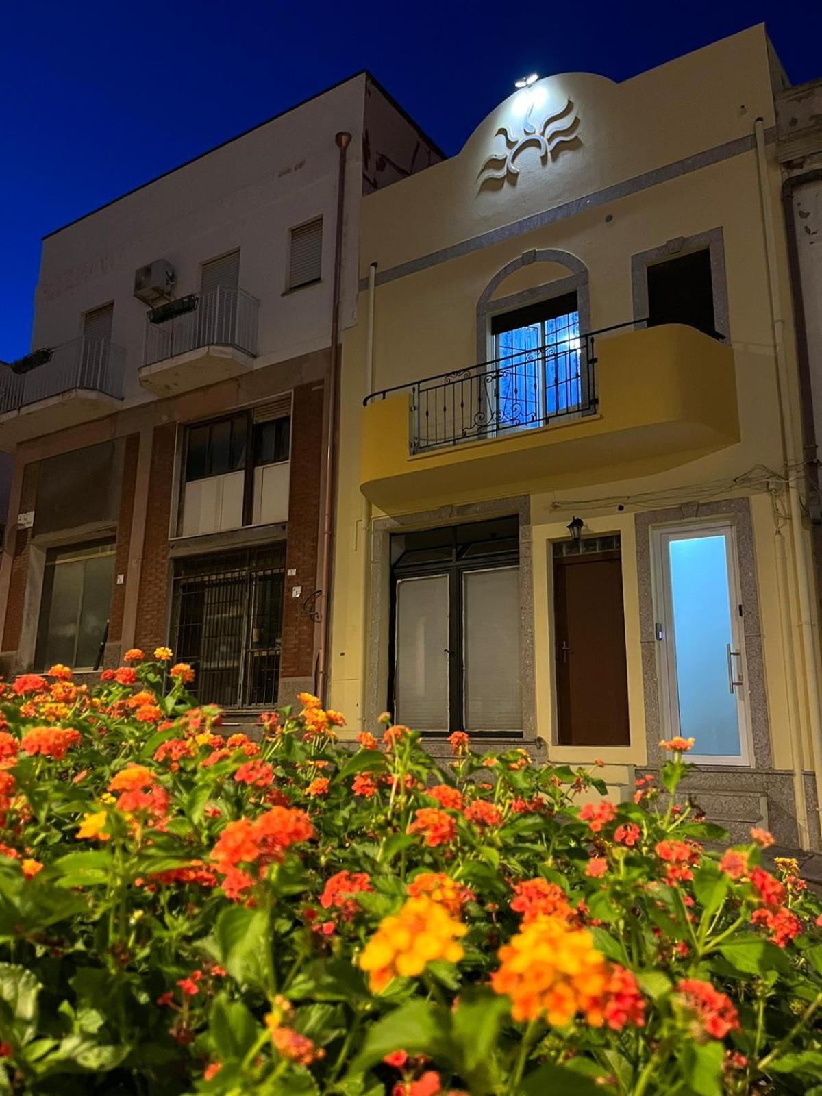 FollowTheSun- Camera Fronte mare view 3