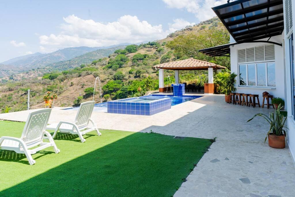 Finca Rosa Linda Stunning Views Jacuzzi Pool